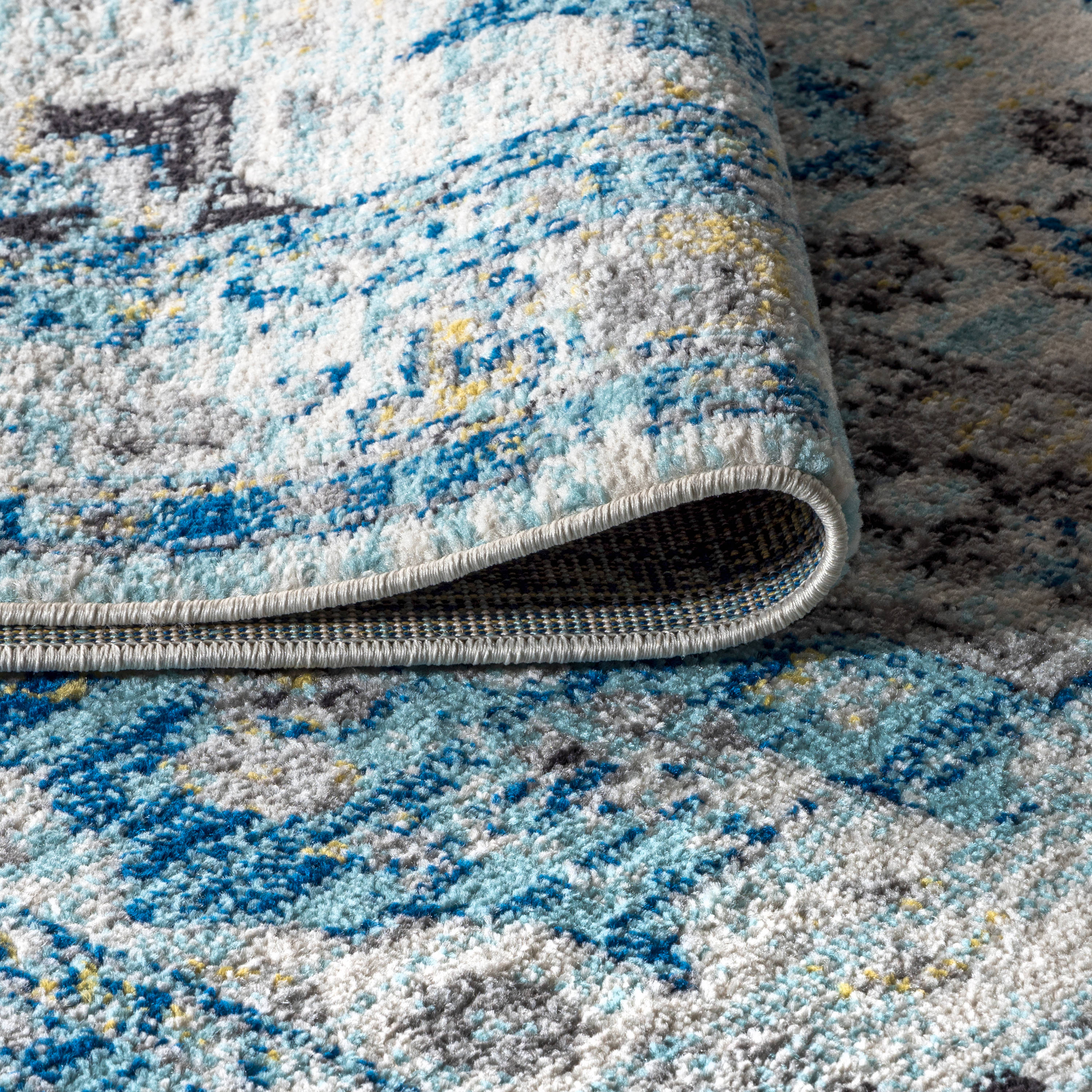 Modern Vintage Medallion Blue Synthetic 4' x 6' Area Rug