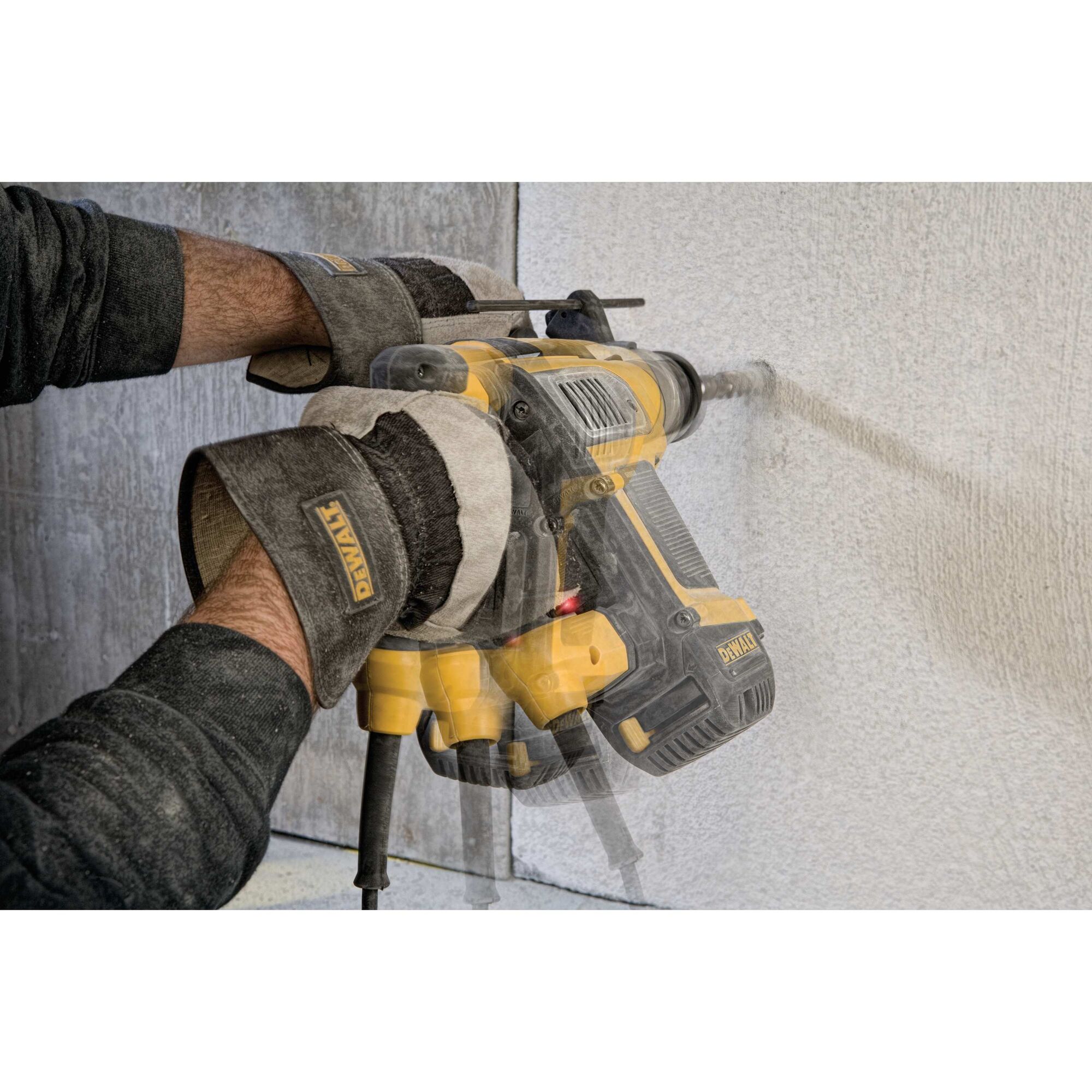 DEWALT 9 Amp 3 4 in Sds max Variable Speed Corded Rotary Hammer Drill at Lowes