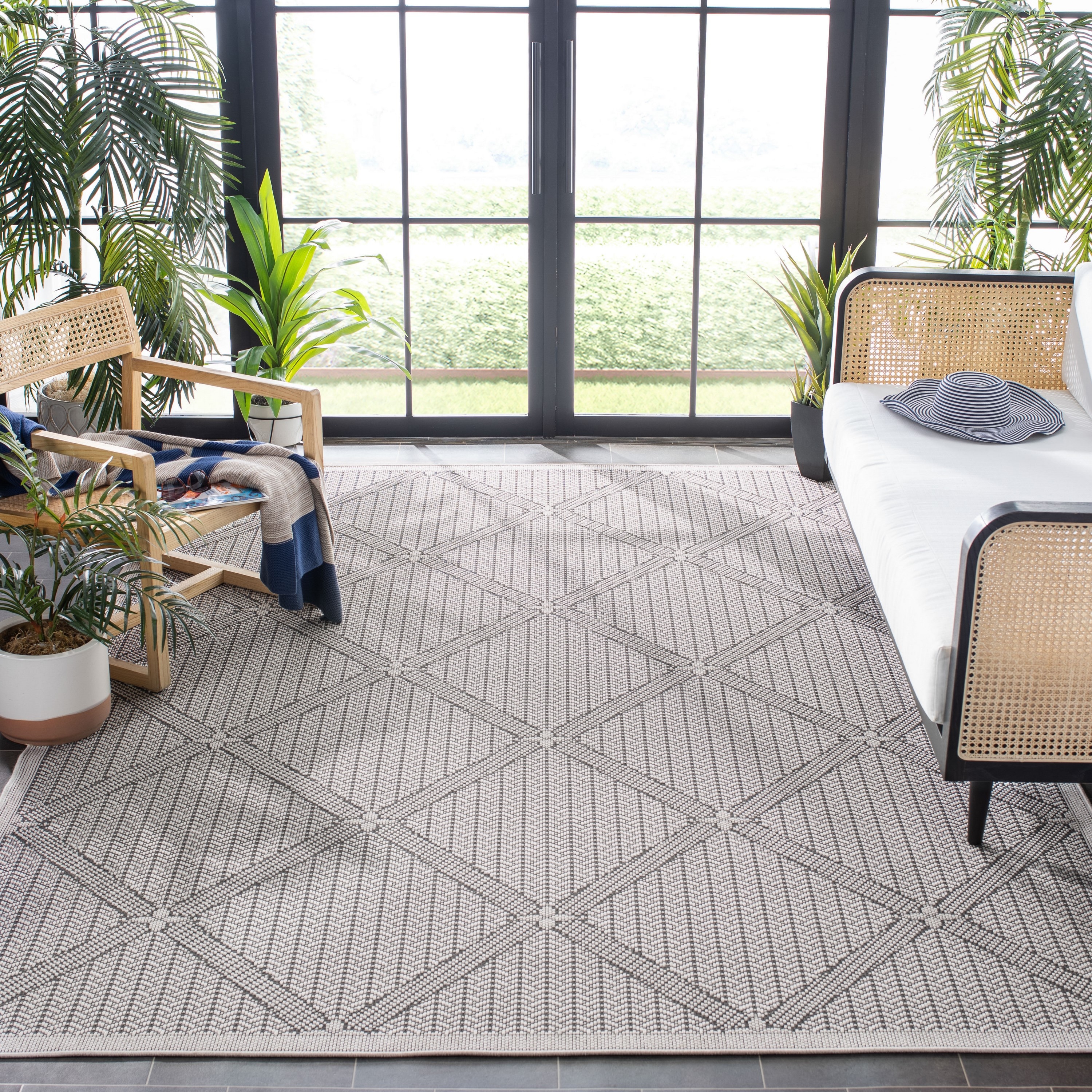Safavieh BMU811B-5SQ Bermuda 800 Miranda 5 x 5 (ft) Loomed Polypropylene Cream/Gray Square Indoor/Outdoor Abstract Coastal Area rug