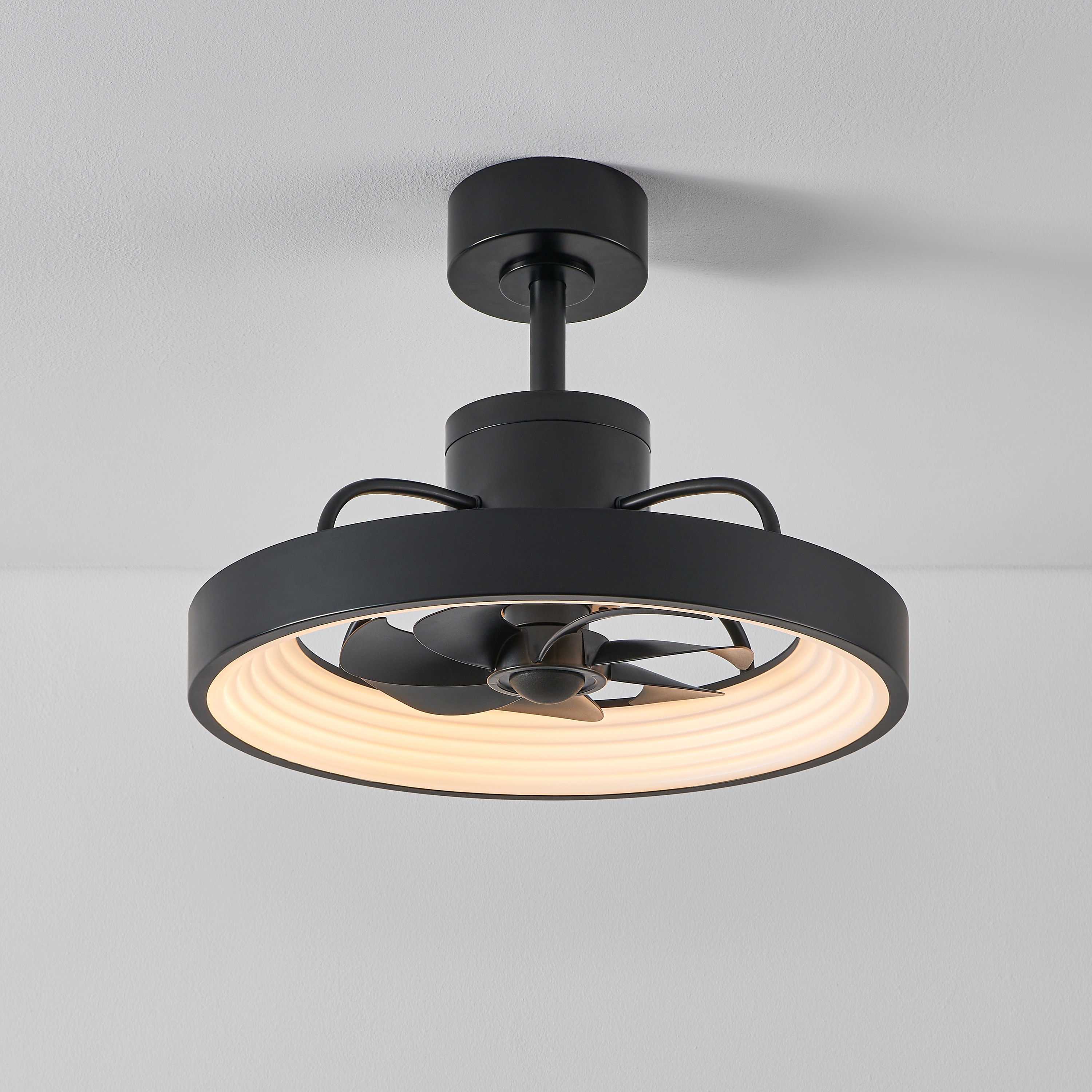 KAWOTI 21427 21-in Color-Changing Integrated LED Matte Black with Black Blades Fandelier Ceiling Fan With Light - Remote Included ( 7 -Blade )