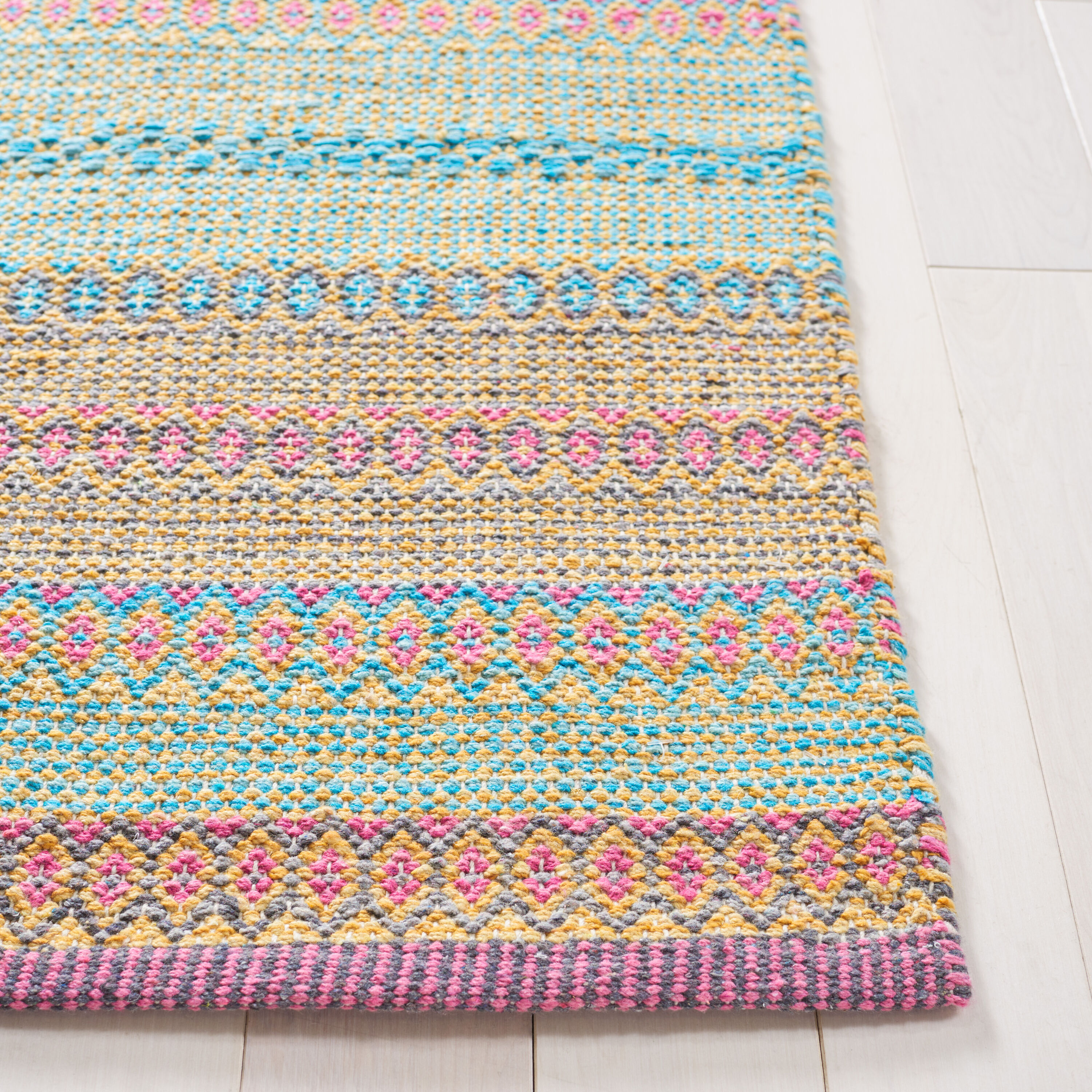 Safavieh MTK851U-8 rugs - View #6