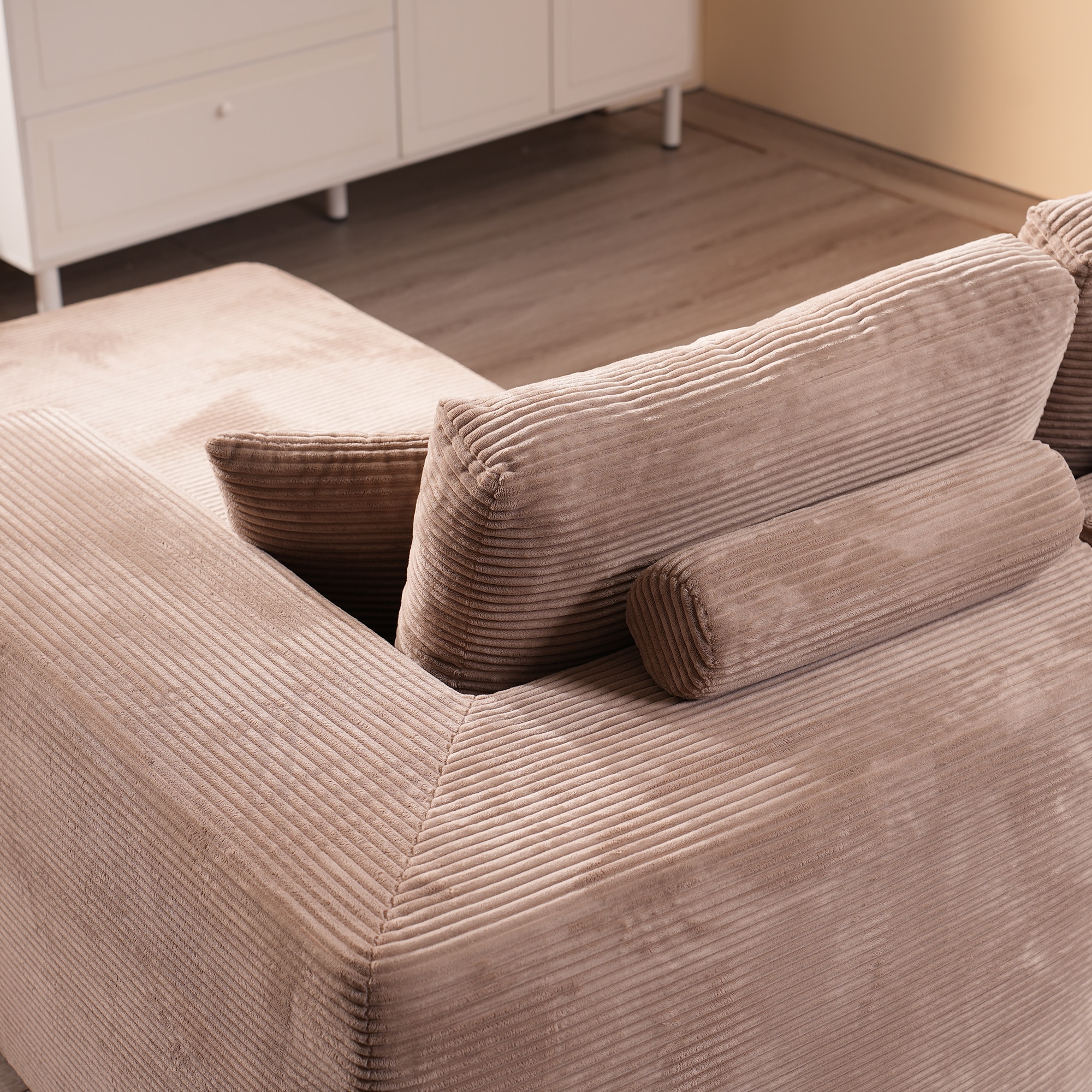 Pouuin SVI80R Sofas-Loveseats - View #6