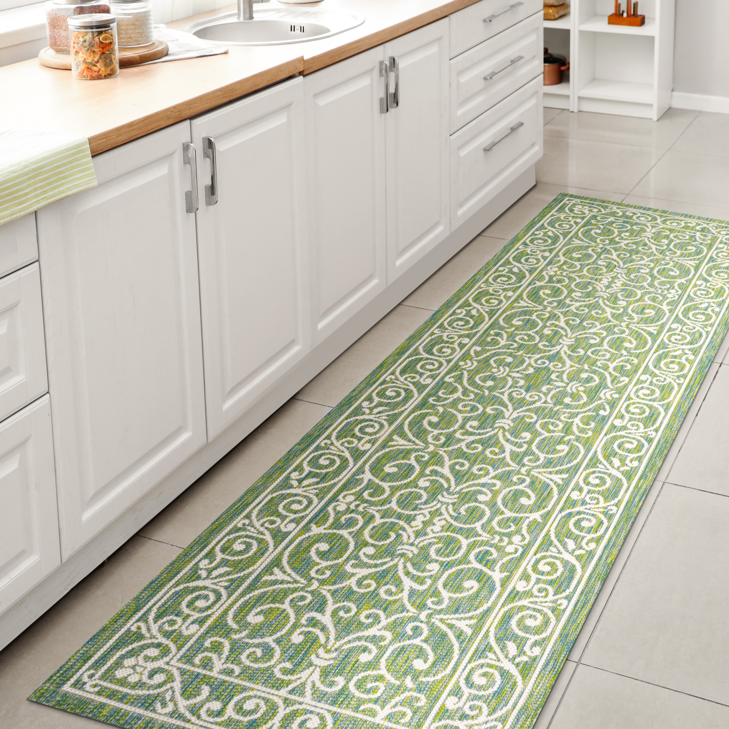JONATHAN  Y SMB106K-28 Santa Monica Charleston Filigree Textured Weave 2 x 8 (ft) Loomed Polypropylene Green/Ivory Rectangular Indoor/Outdoor Border French Country Runner rug