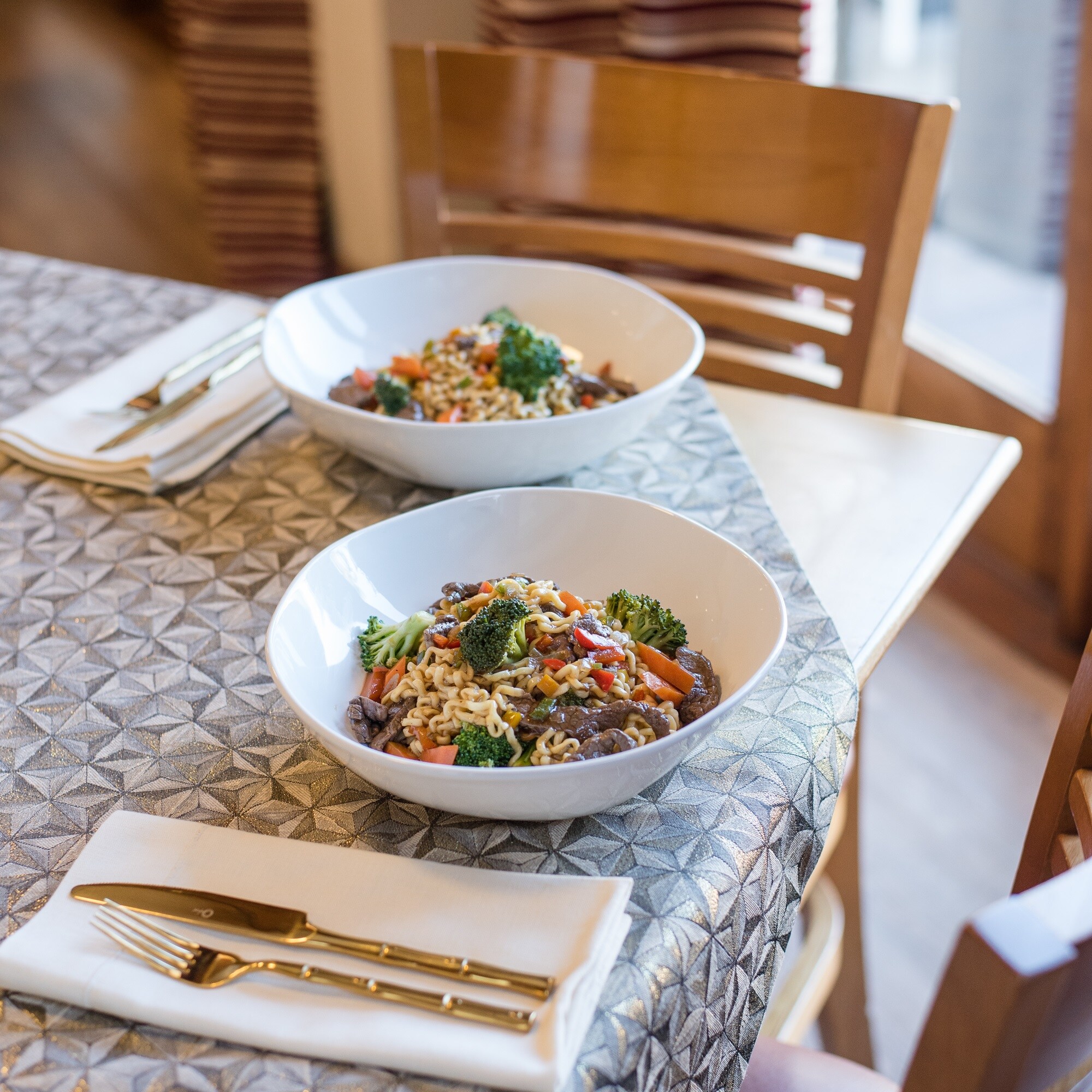Manhattan Comfort RM15-9504 dinnerware - View #2