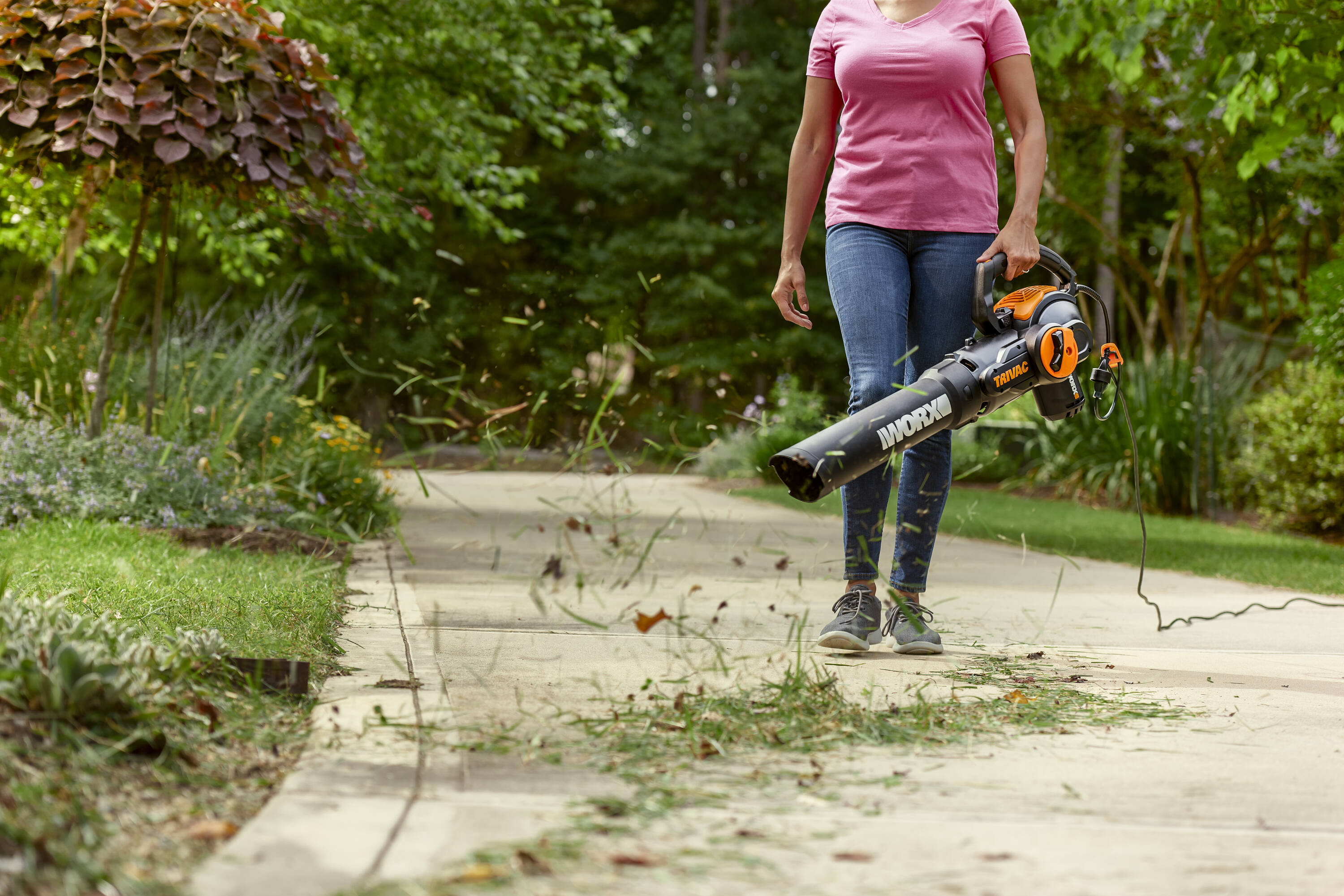 WORX Trivac 600-CFM 70-MPH Corded Electric Handheld Leaf Blower in the Leaf  Blowers department at