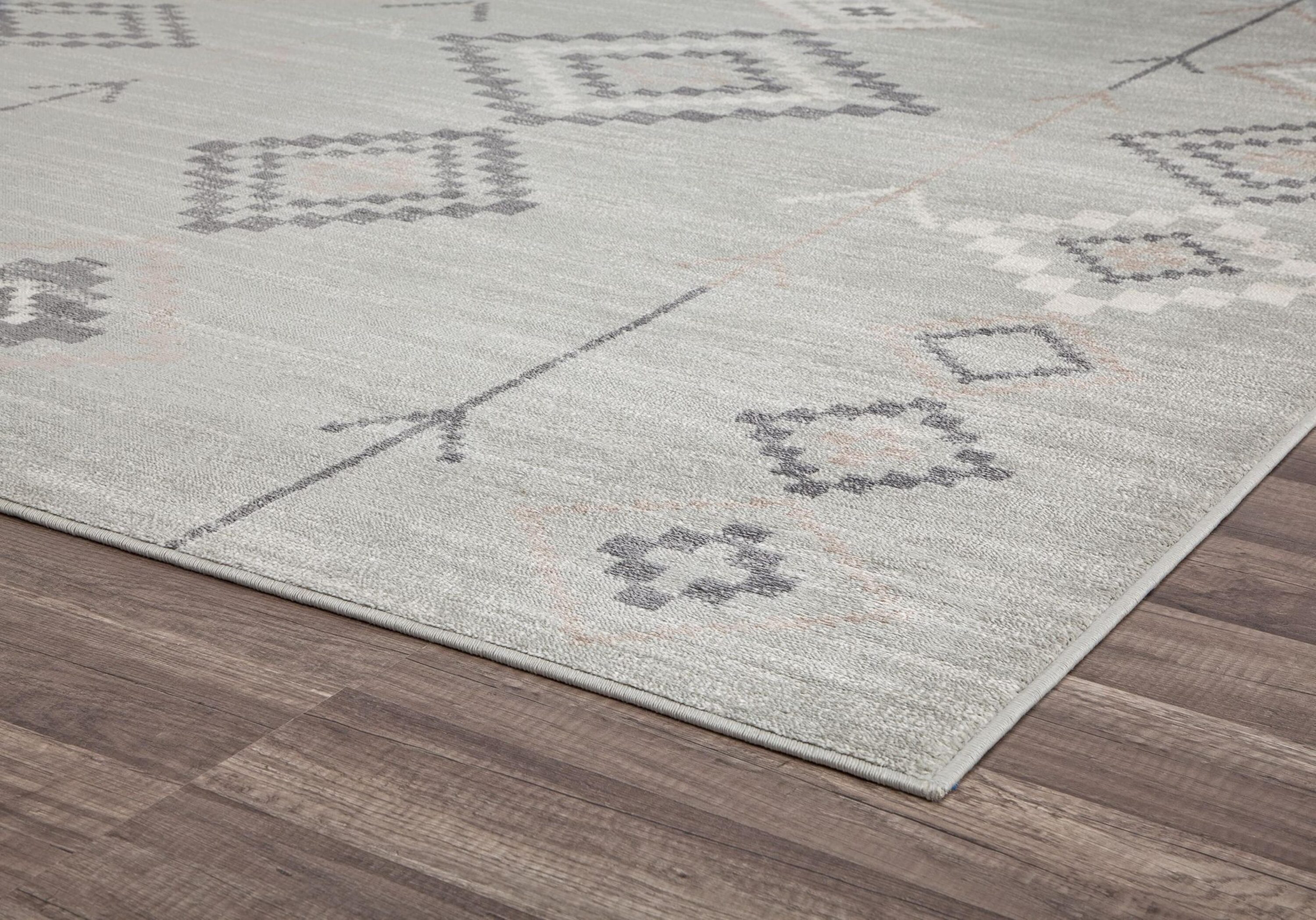Gray Diamond Pattern Synthetic 2' x 4' Area Rug