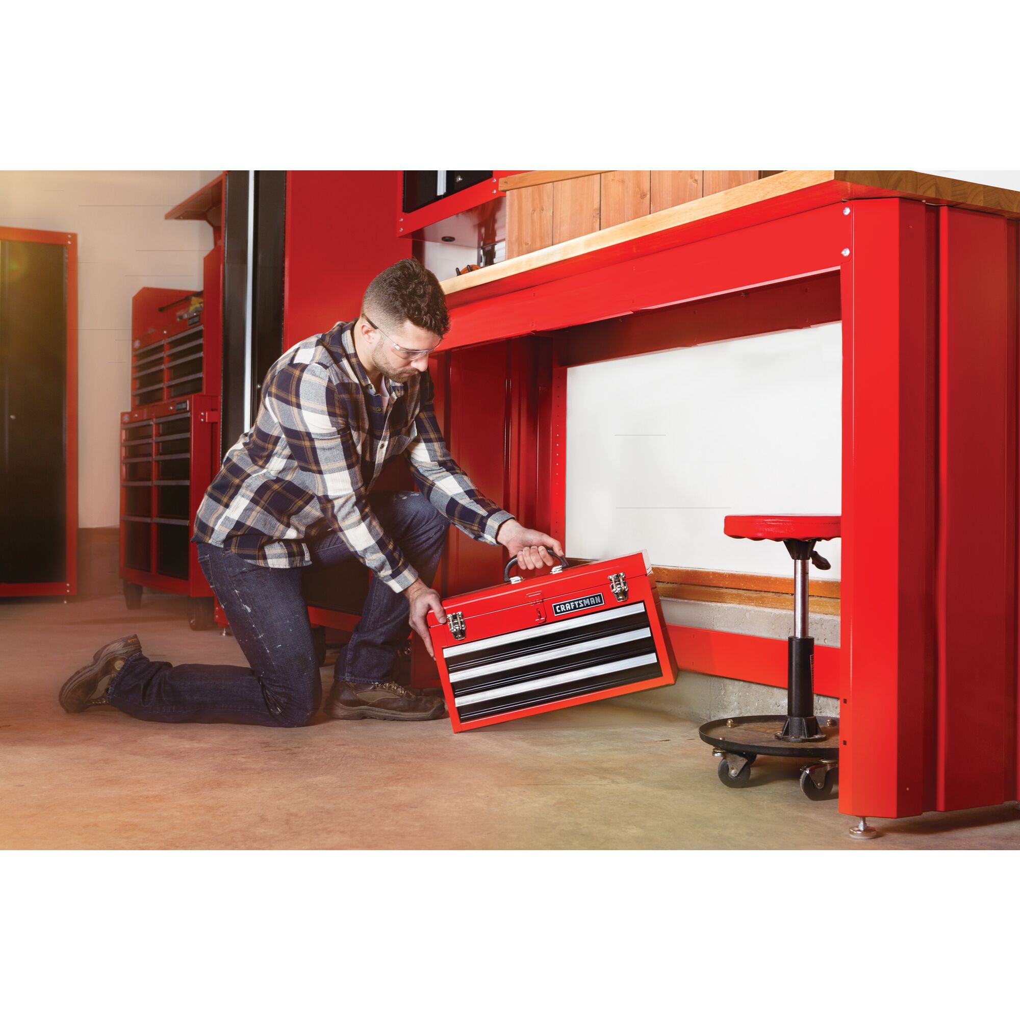 MSC PORTABLE TOOL CHEST RED 20'W & 3 DRAWERS SINGLE HANDLE ON TOP FULL