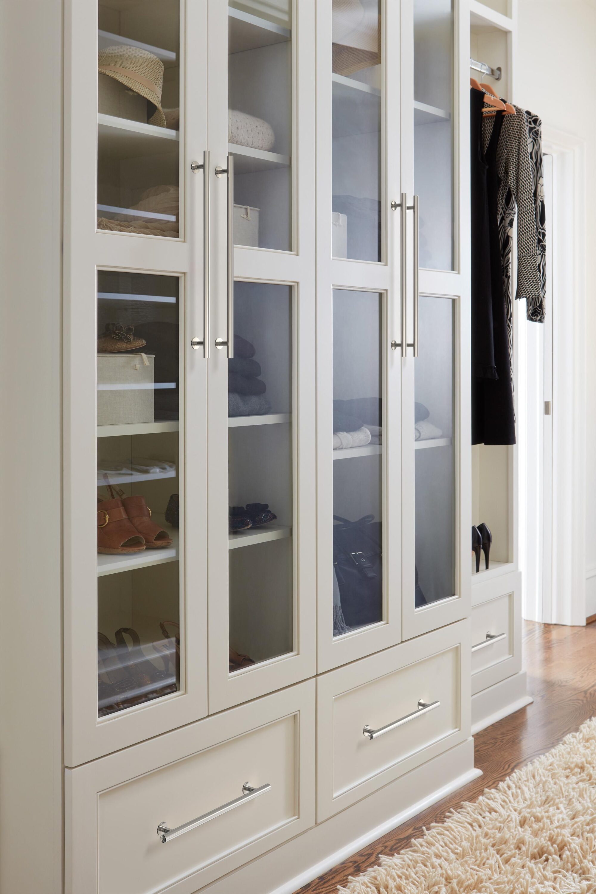 Polished Chrome 18-inch Modern Appliance Pull with Mounting Hardware