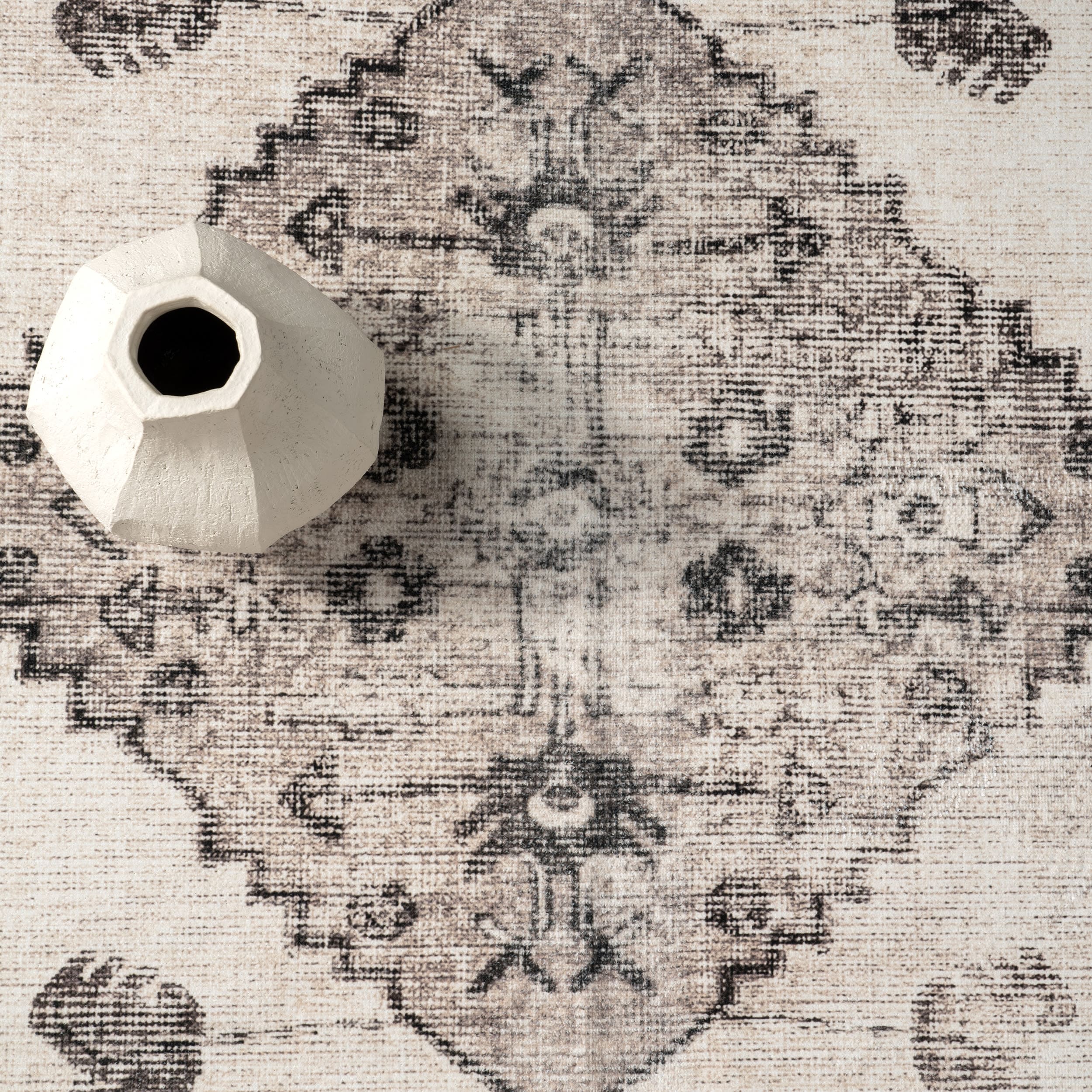 Light Gray Synthetic Medallion Washable Rectangular Area Rug 3' x 5'