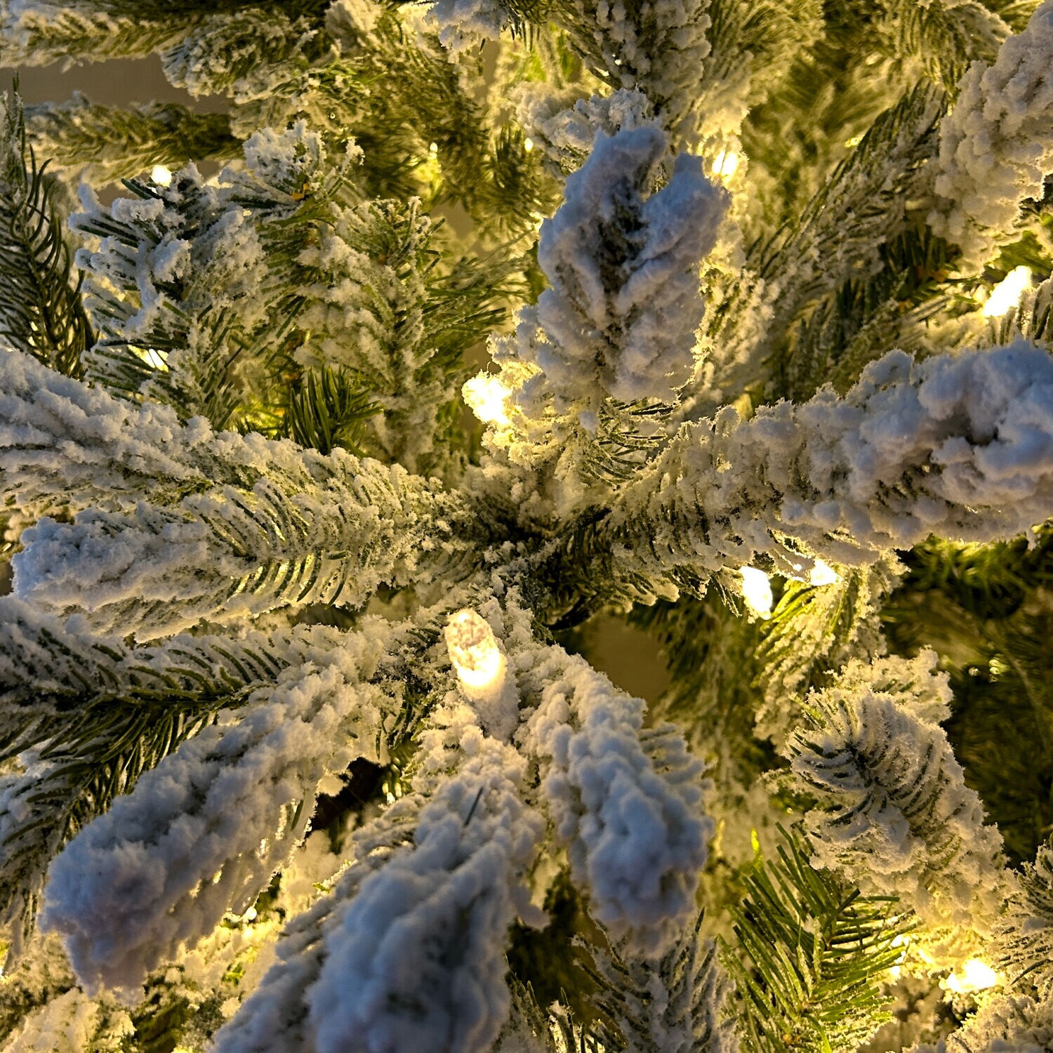 Fraser Hill Farm FFHTA065-5SN Artificial-Christmas-Trees - View #14