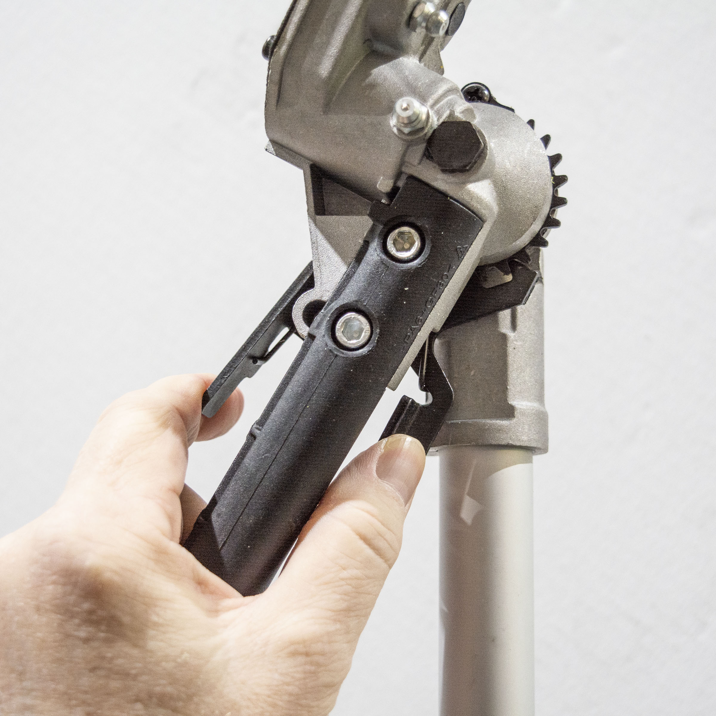 Sportsman GPSHT32 Cordless-Pole-Saw - View #6