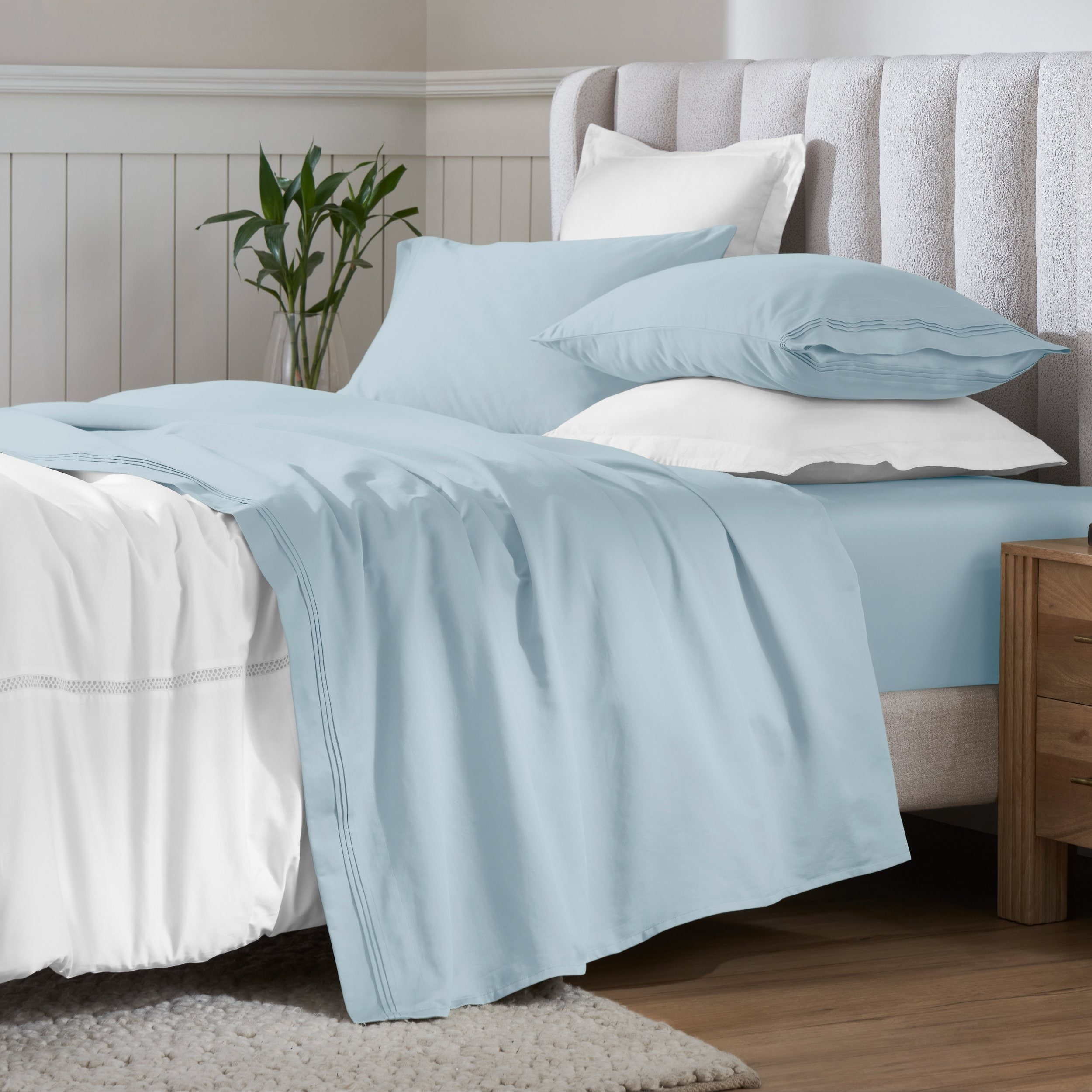 Superior Queen 650-Thread Count Egyptian Cotton 4-Piece Bed Sheet Set