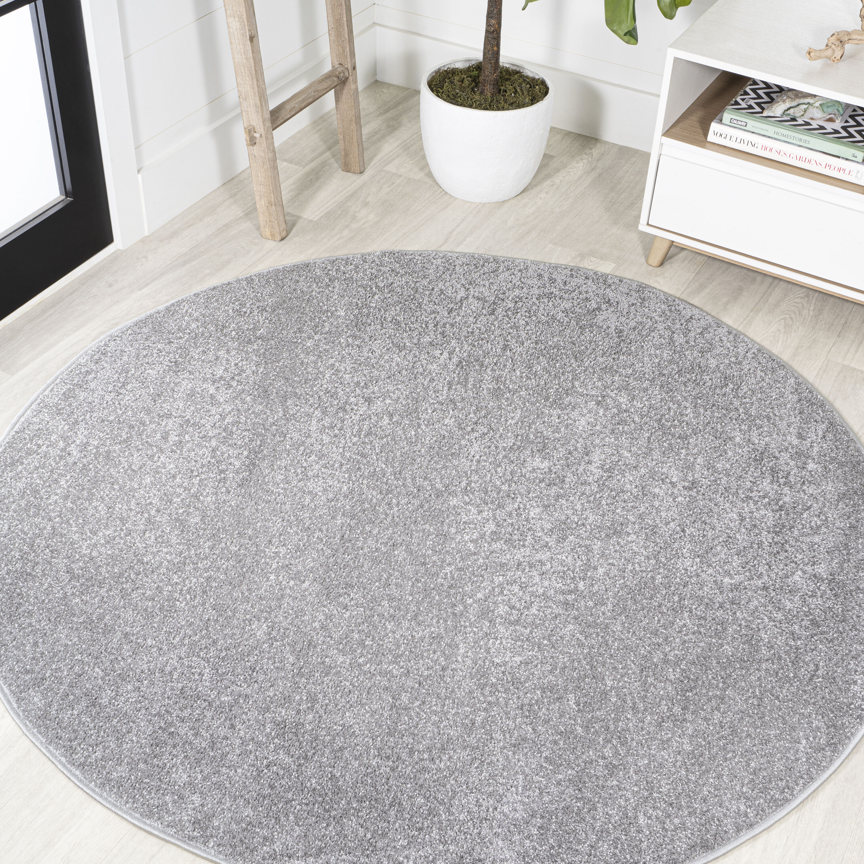 JONATHAN  Y SEU100A-4R SUPERSOFT Haze Solid Low-Pile 4 x 4 (ft) Loomed Polypropylene Gray Round Indoor Solid Coastal Area rug