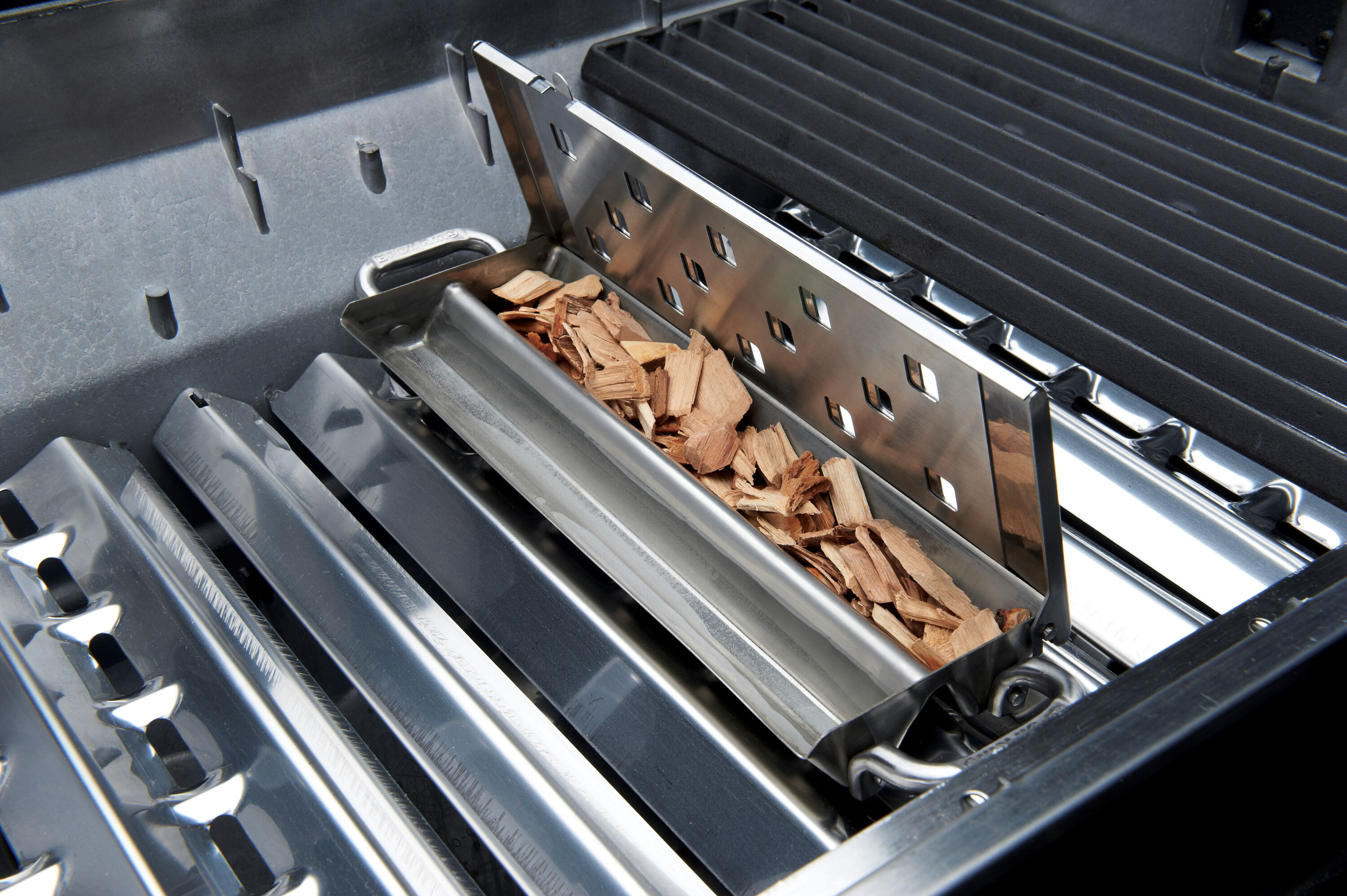 Broil King 60190 Wood-Chip-Smoker-Boxes - View #7