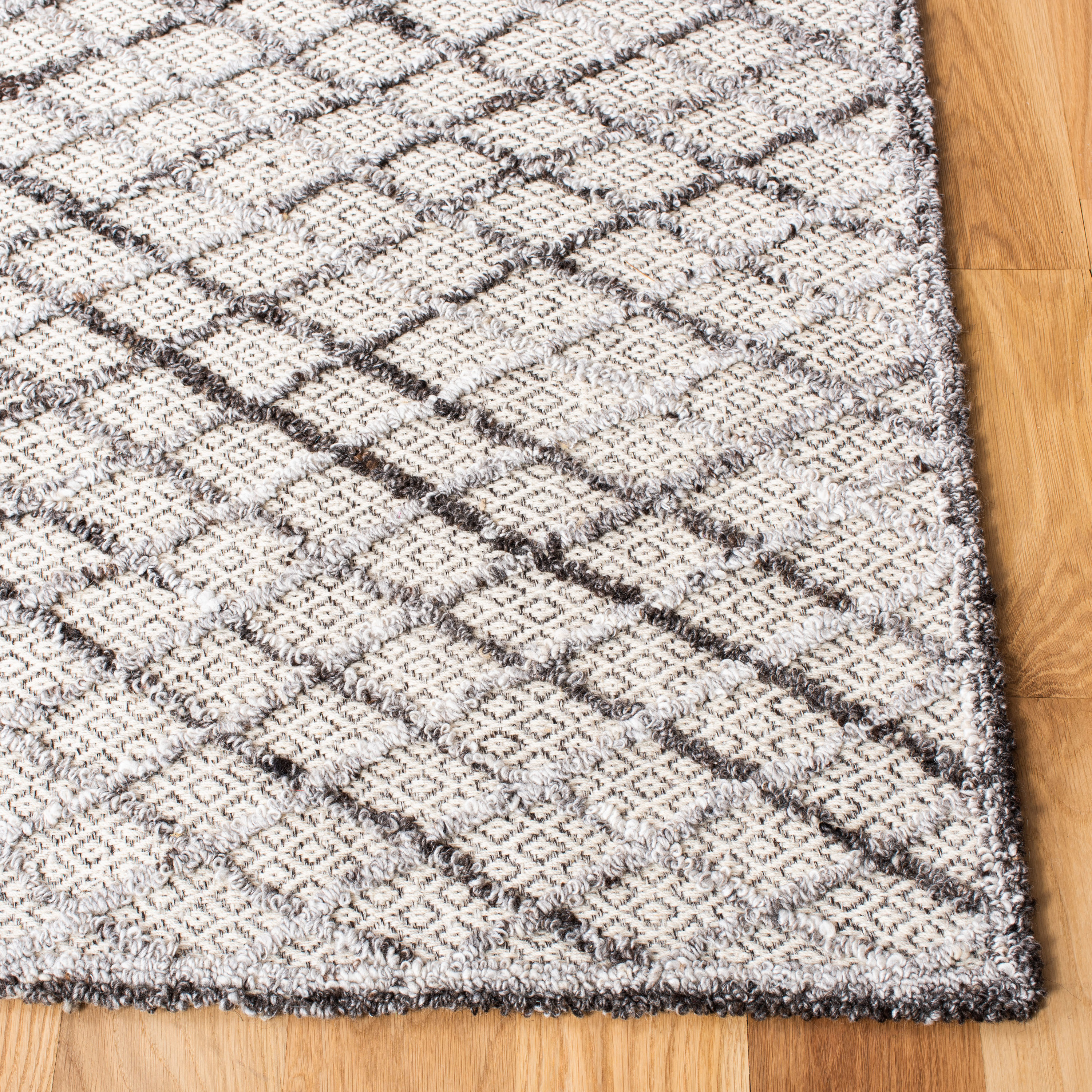 Safavieh TRC204F-5 rugs - View #3