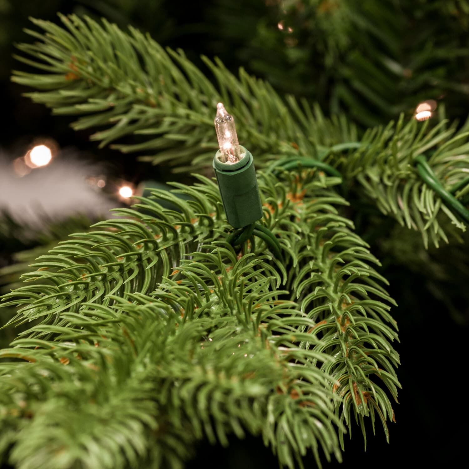 Fraser Hill Farm FFFX065-0GR Artificial-Christmas-Trees - View #8