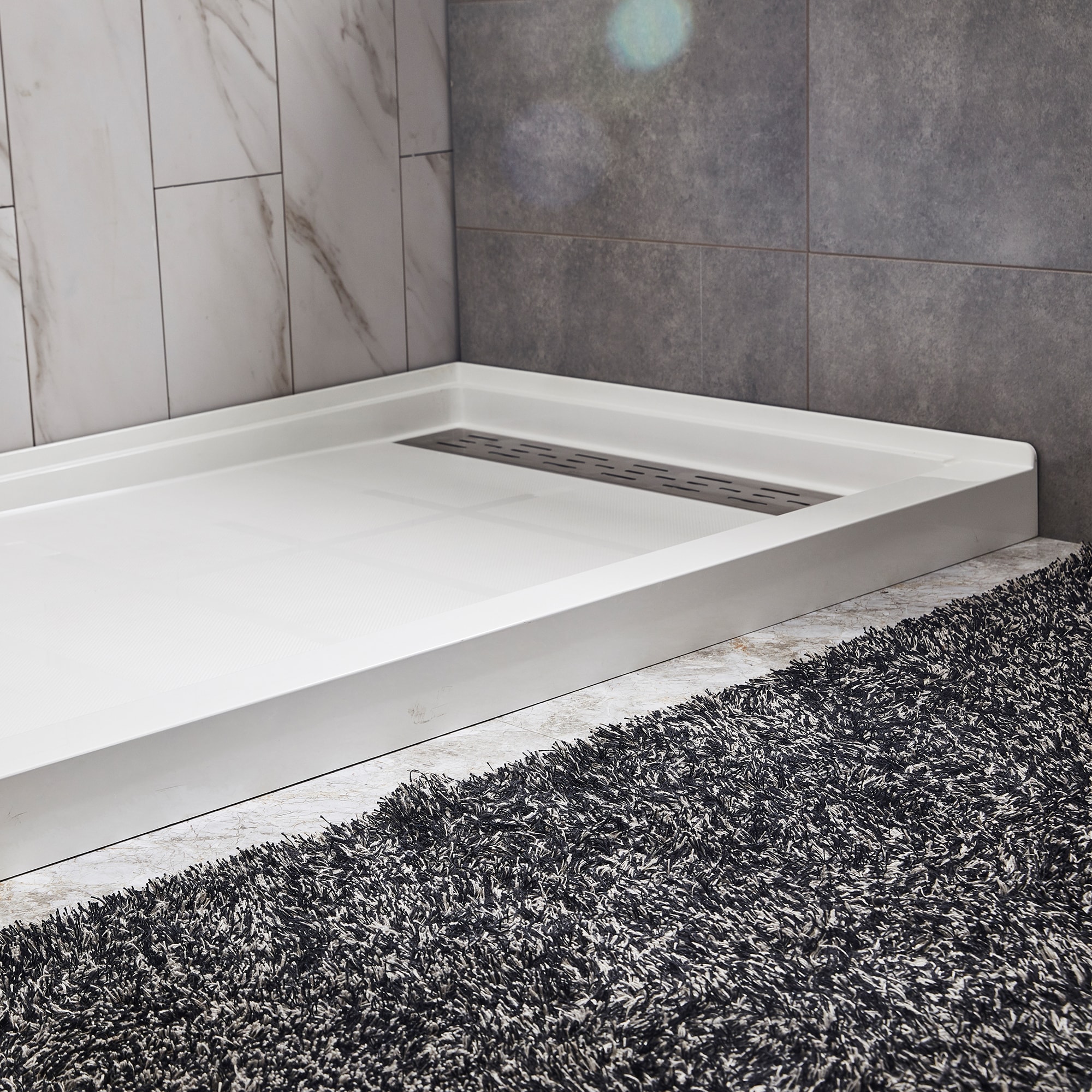 ANZZI SB-AZ302R 30 W x 60-in L Right Glossy White Single Threshold Rectangle Shower Pan Base with 3 H Threshold