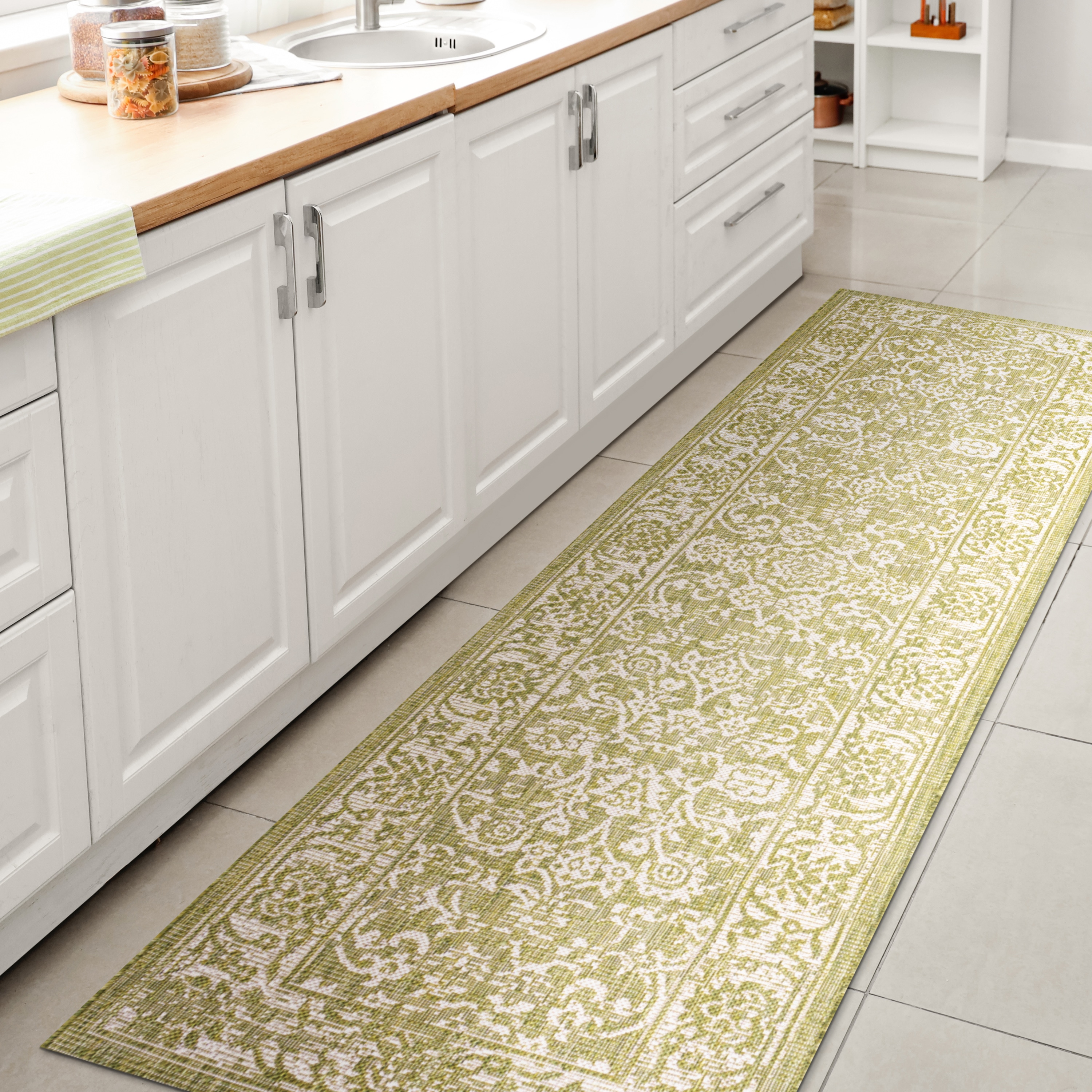JONATHAN  Y SMB100D-28 Santa Monica Tela Textured Weave Floral 2 x 8 (ft) Loomed Polypropylene Green/Cream Rectangular Indoor/Outdoor Border Coastal Runner rug