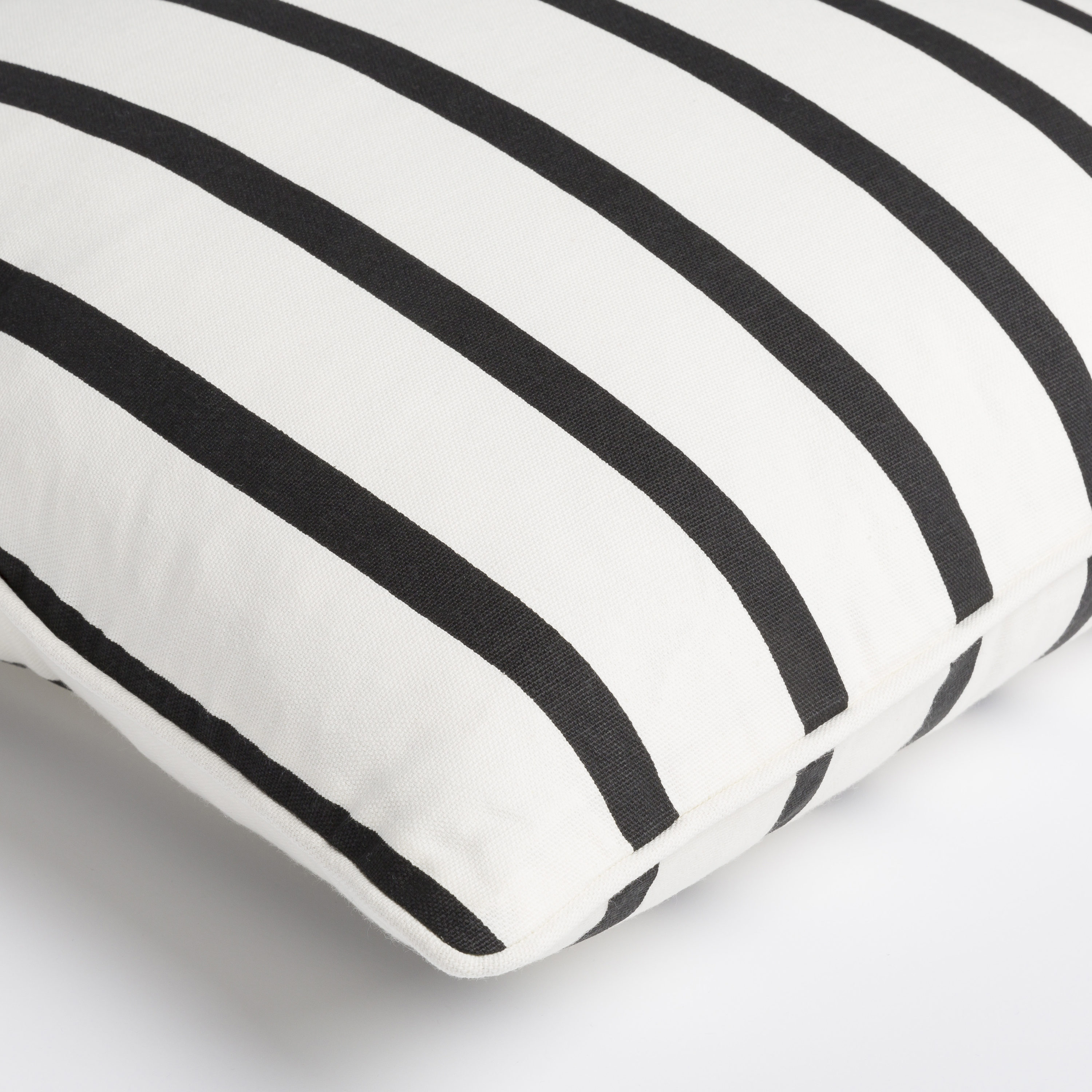 Surya GLYP7076-1818P Accent-Pillows - View #4