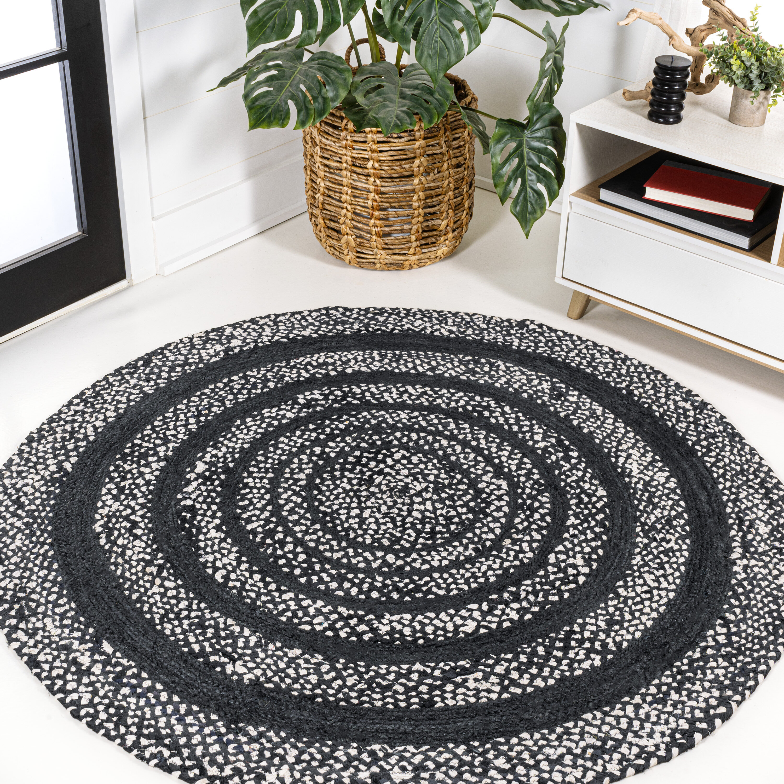 JONATHAN  Y RNF117C-6R ANSA Abyss Coastal 6 x 6 (ft) Braided Jute Black/White Round Indoor Geometric Coastal Area rug