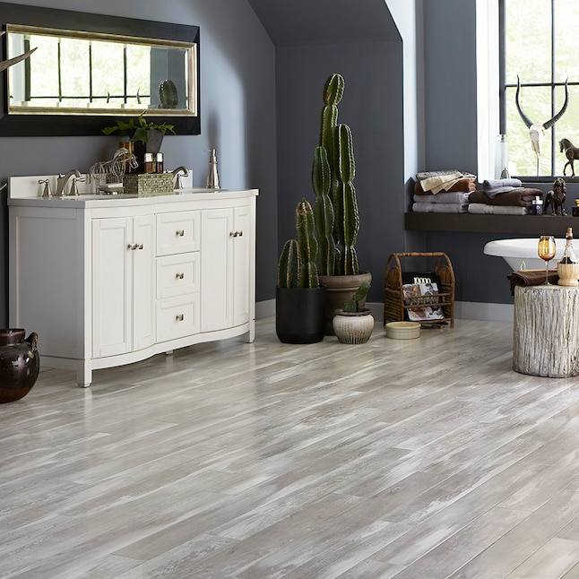 Pergo Portfolio + WetProtect Hermosa Oak 10-mm Thick Waterproof Wood Plank  5.23-in W x 47.24-in L Laminate Flooring (17.18-sq ft) in the Laminate  Flooring department at Lowes.com