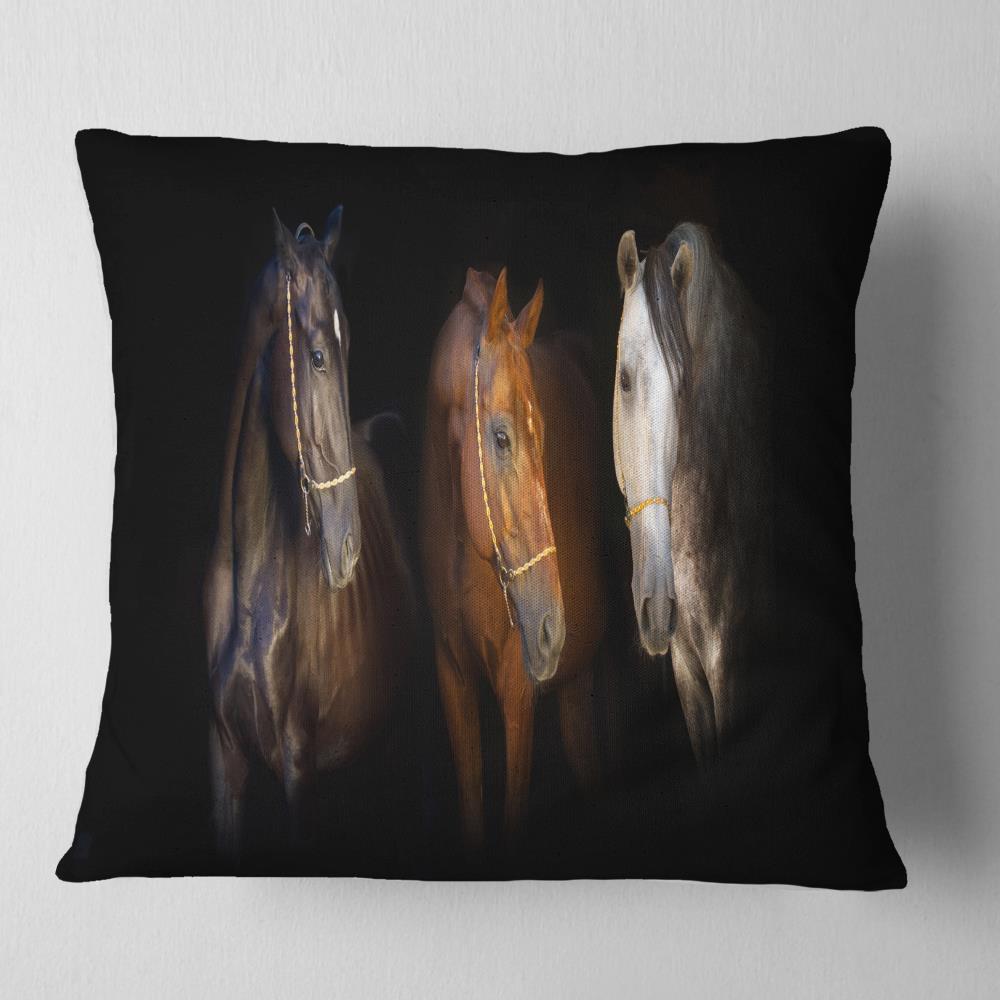 Designart CU13150-18-18 18-in x 18-in Gold Indoor Decorative Pillow