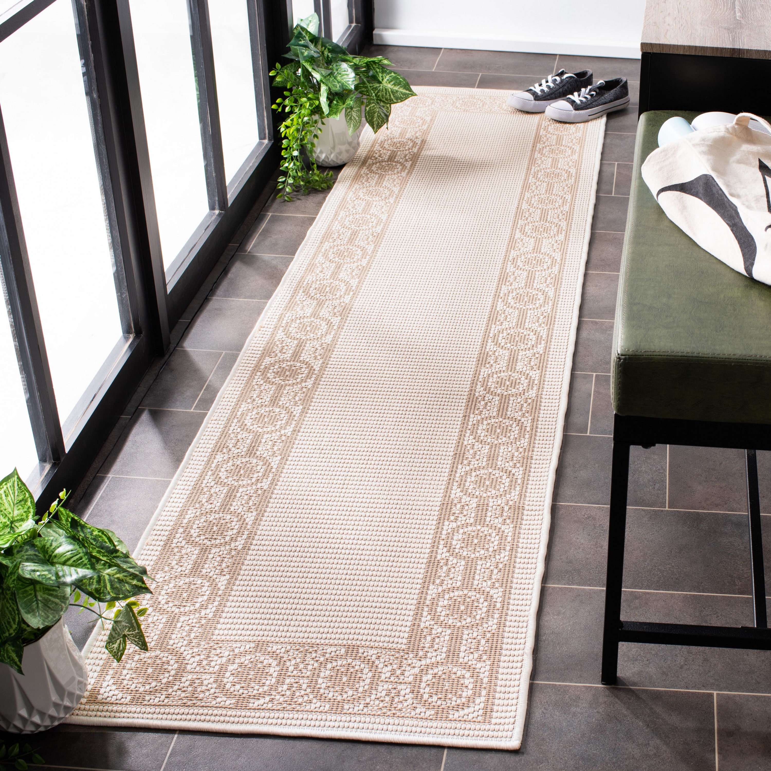 Safavieh BMU815C-26 Bermuda 800 Almedia 2 x 6 (ft) Loomed Polypropylene Ivory/Beige Rectangular Indoor/Outdoor Border Farmhouse/Cottage Runner rug