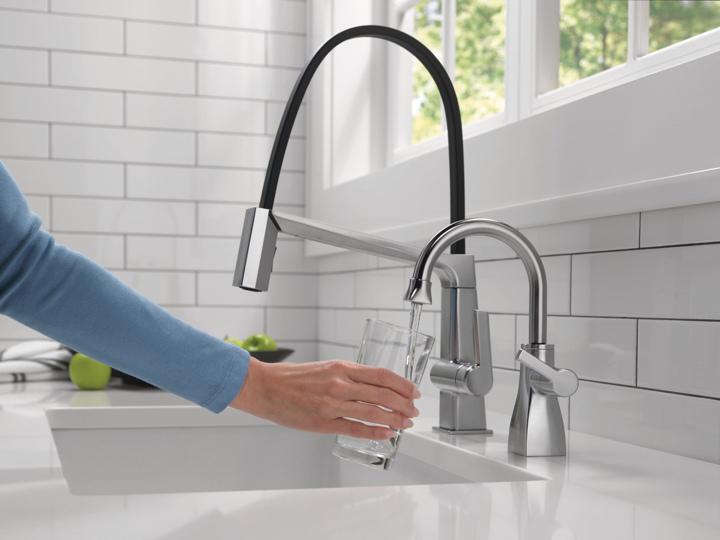 Delta 1940-AR-DST Hot-Water-Dispensers - View #2