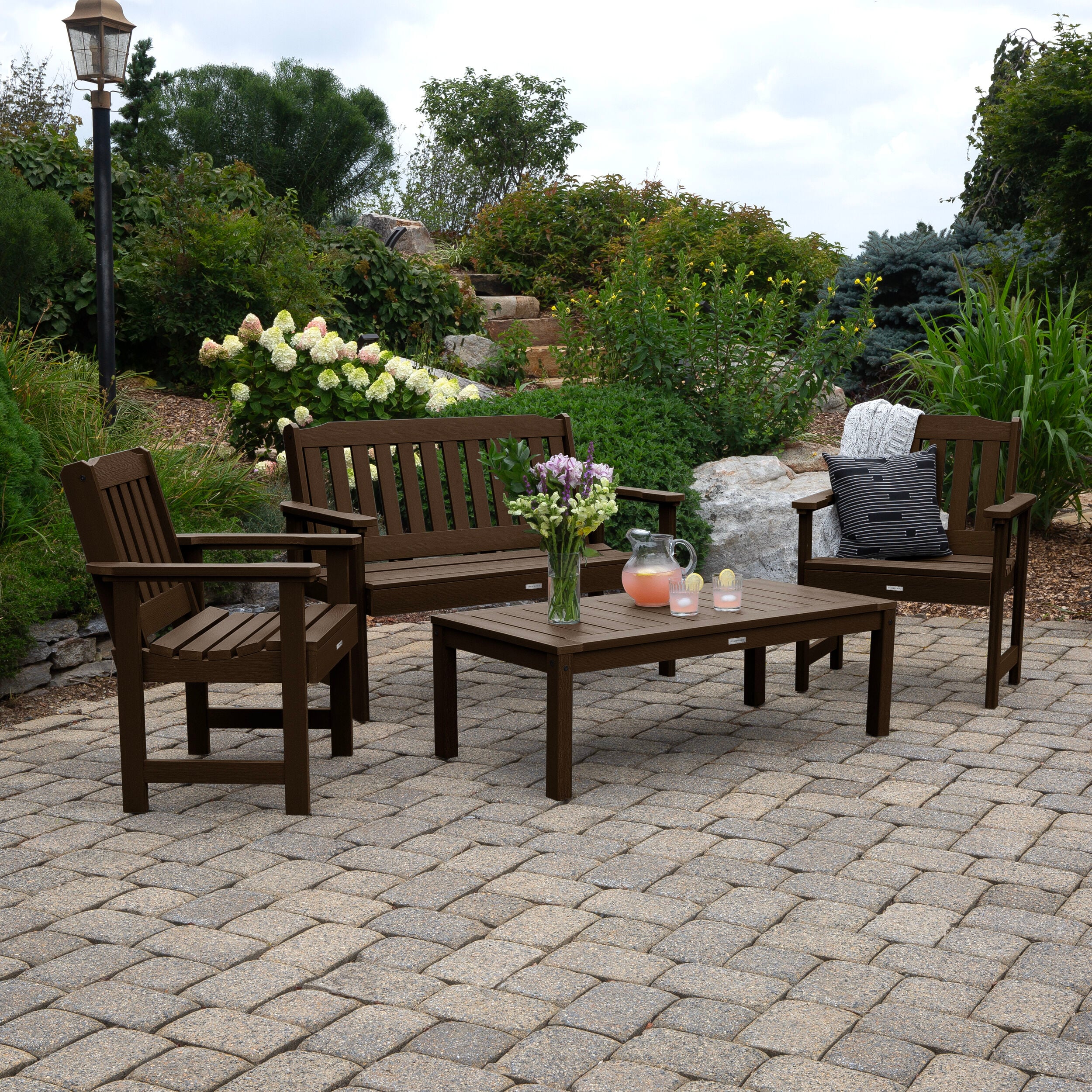 highwood AD-KITBENW21-ACE Lehigh 4 -Piece Patio Conversation Set