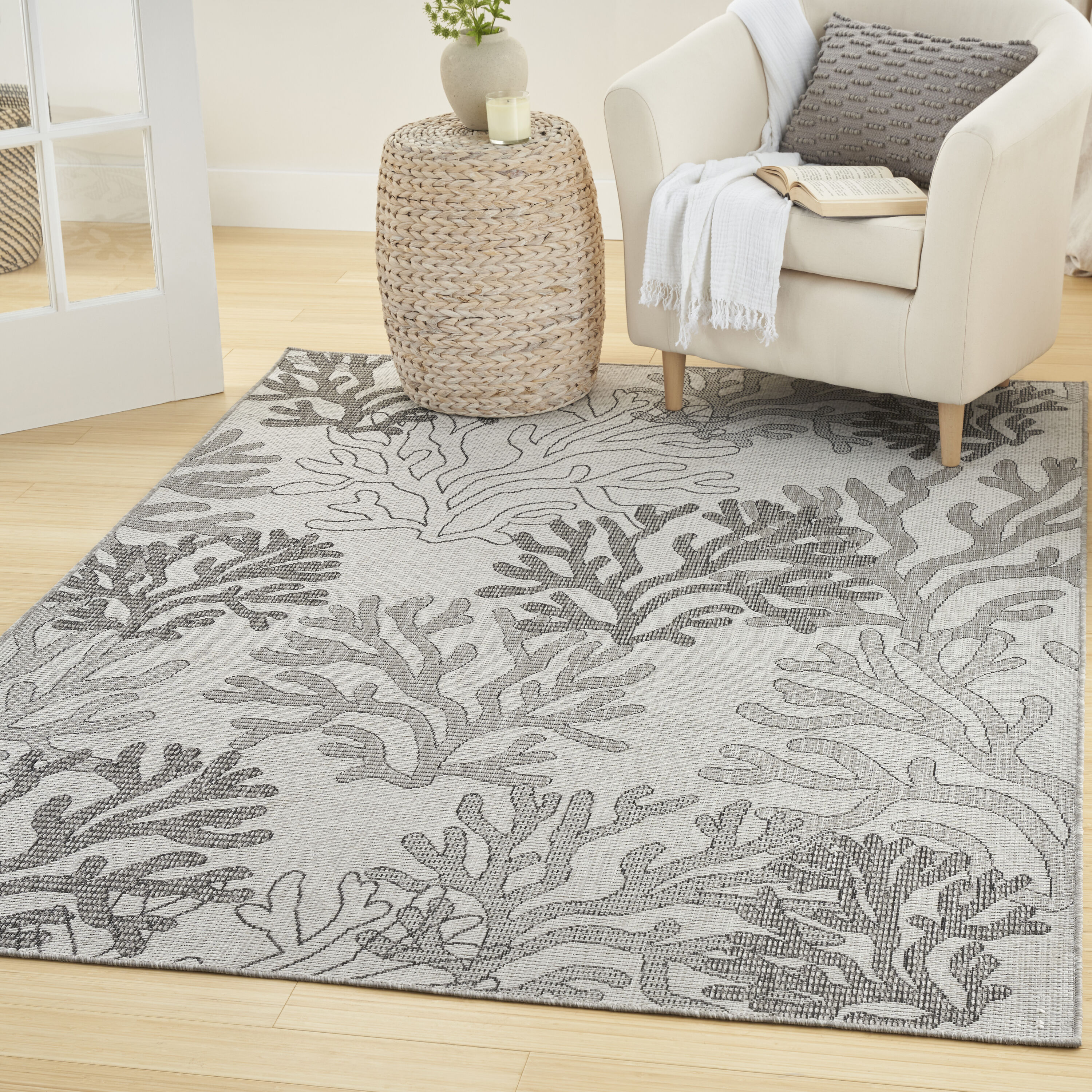 Nourison Home 099446959850 Garden Oasis 5 x 7 (ft) Loomed Polypropylene Grey Rectangular Indoor/Outdoor Floral/Botanical Coastal Area rug
