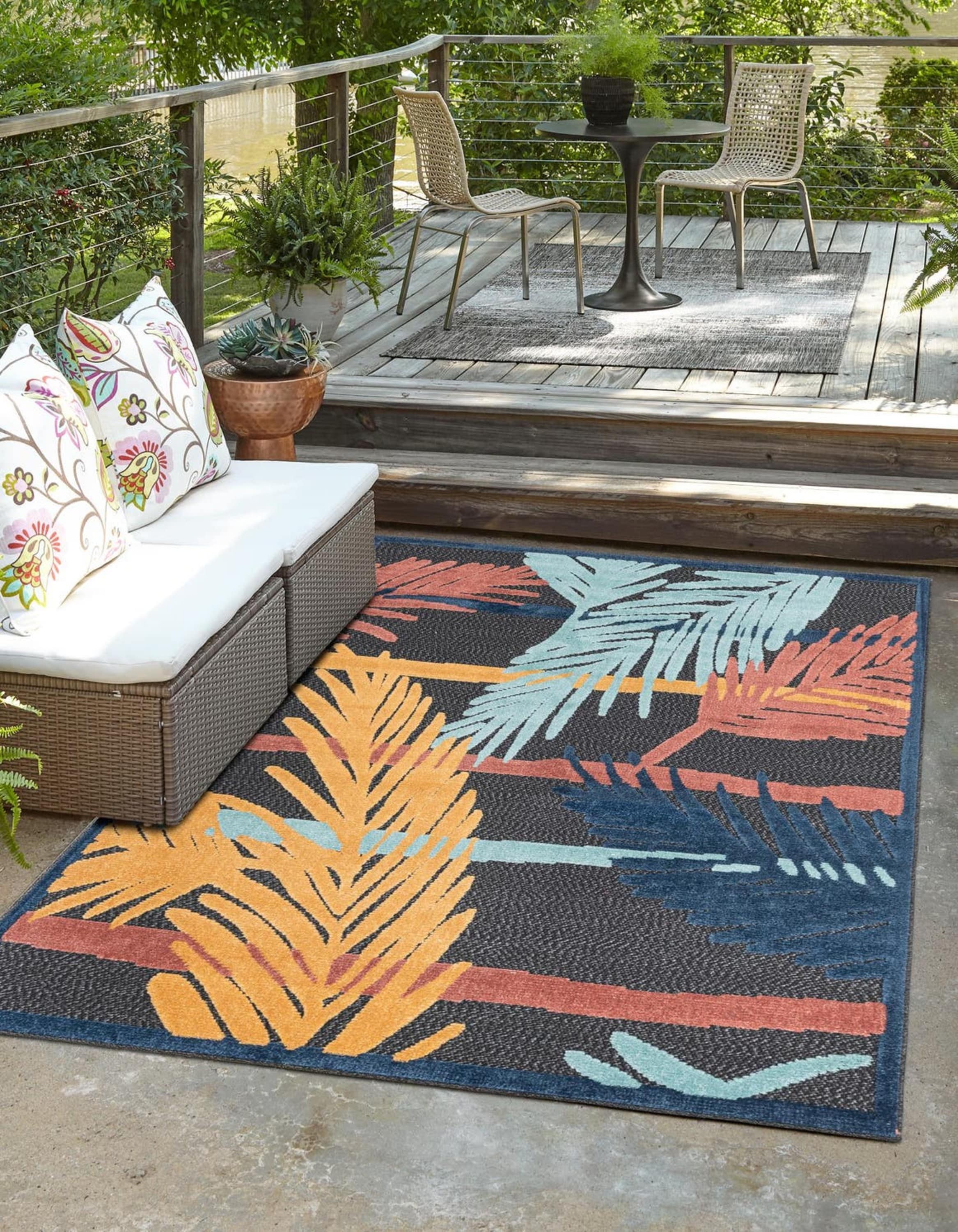 Unique Loom 3171291 Belize Outdoor 2 x 3 (ft) Loomed Polypropylene Charcoal Rectangular Indoor/Outdoor Floral/Botanical Area rug