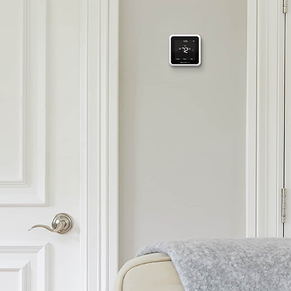 Honeywell Home Black/White Smart Thermostat With Wi-Fi Compatibility ...