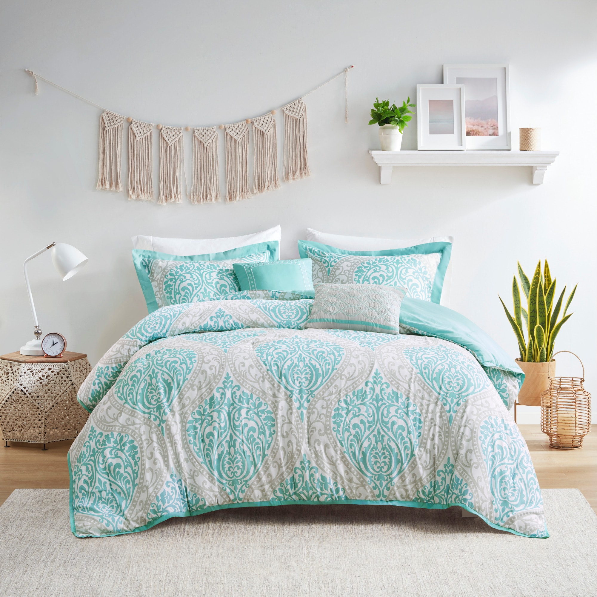Intelligent Design ID10-417 5 -Piece Aqua Full/Queen Comforter Set