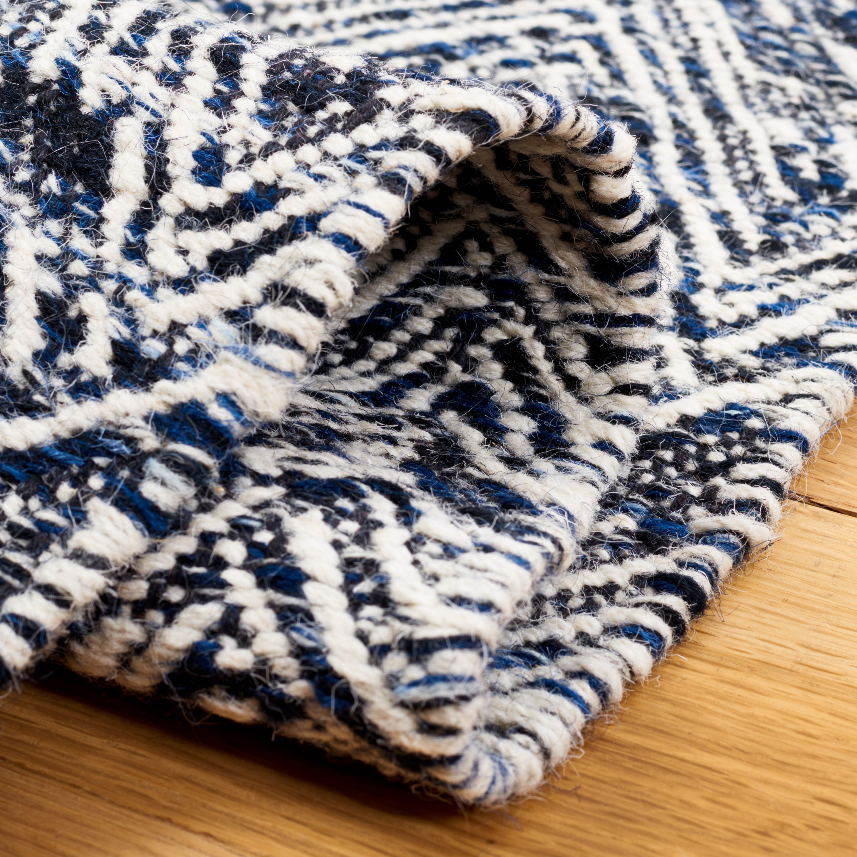 Safavieh KLM401N-27 rugs - View #5