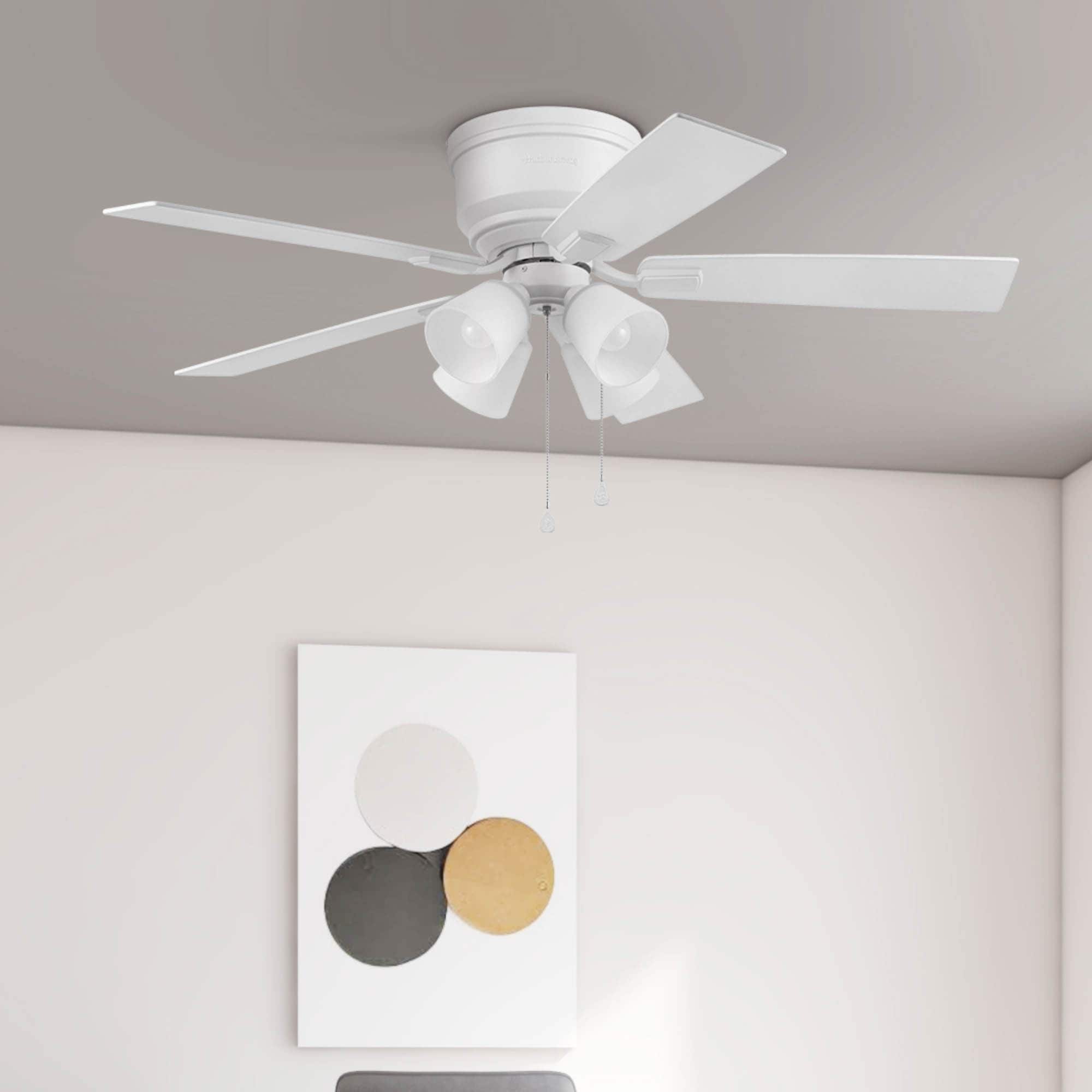 Harbor Breeze 43380 Coachman 52-in Flush Mount White with White/Natural Blades Ceiling Fan With Light ( 5 -Blade )