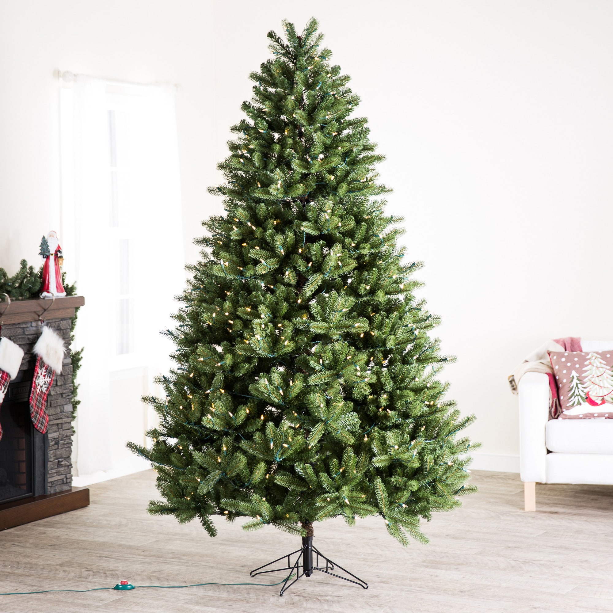 GE 7.5-ft Colorado Spruce Pre-lit Artificial Christmas Tree with LED ...