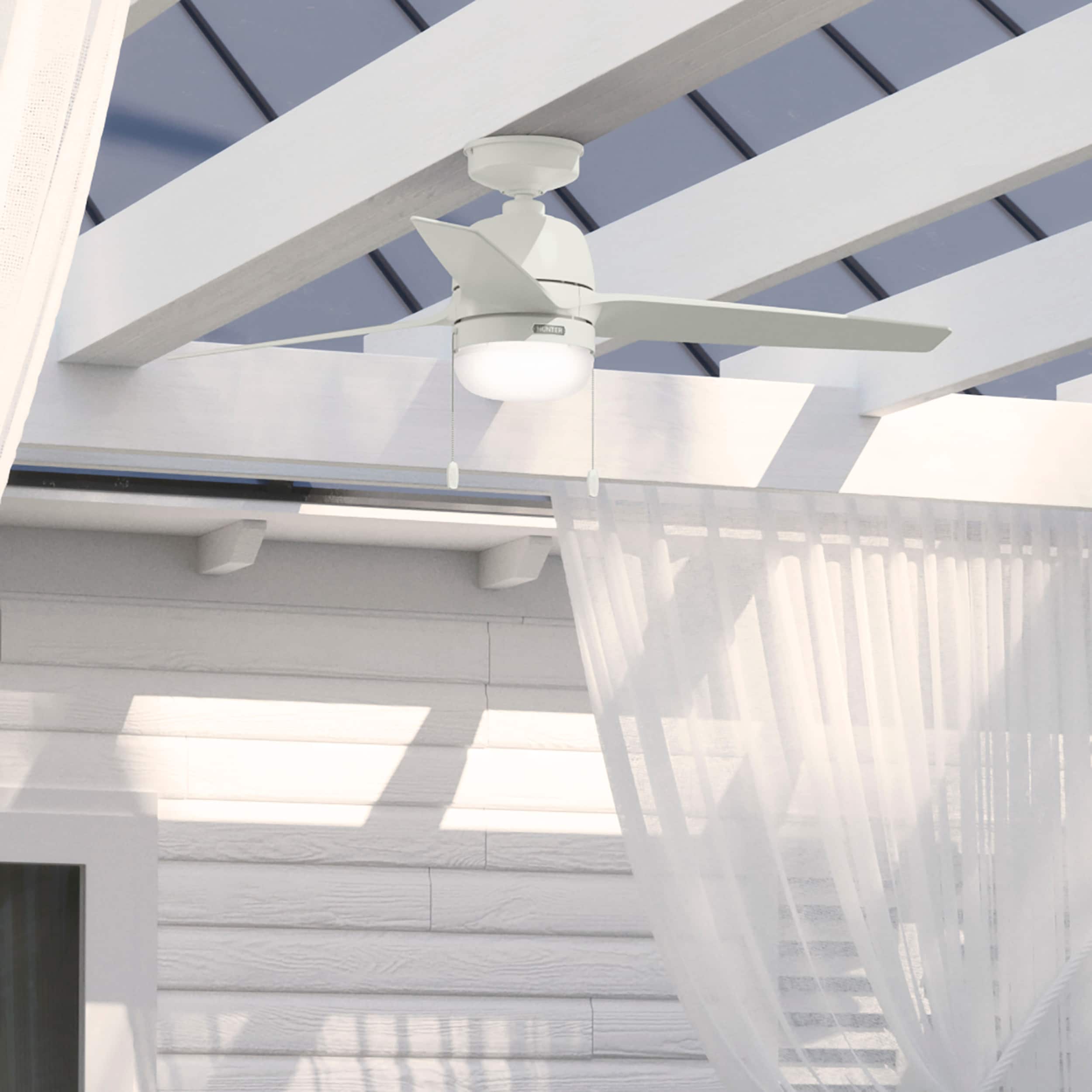  51462 Seawave WeatherMax 52-in Outdoor Fresh White with Fresh White Blades Ceiling Fan With Light ( 3 -Blade )