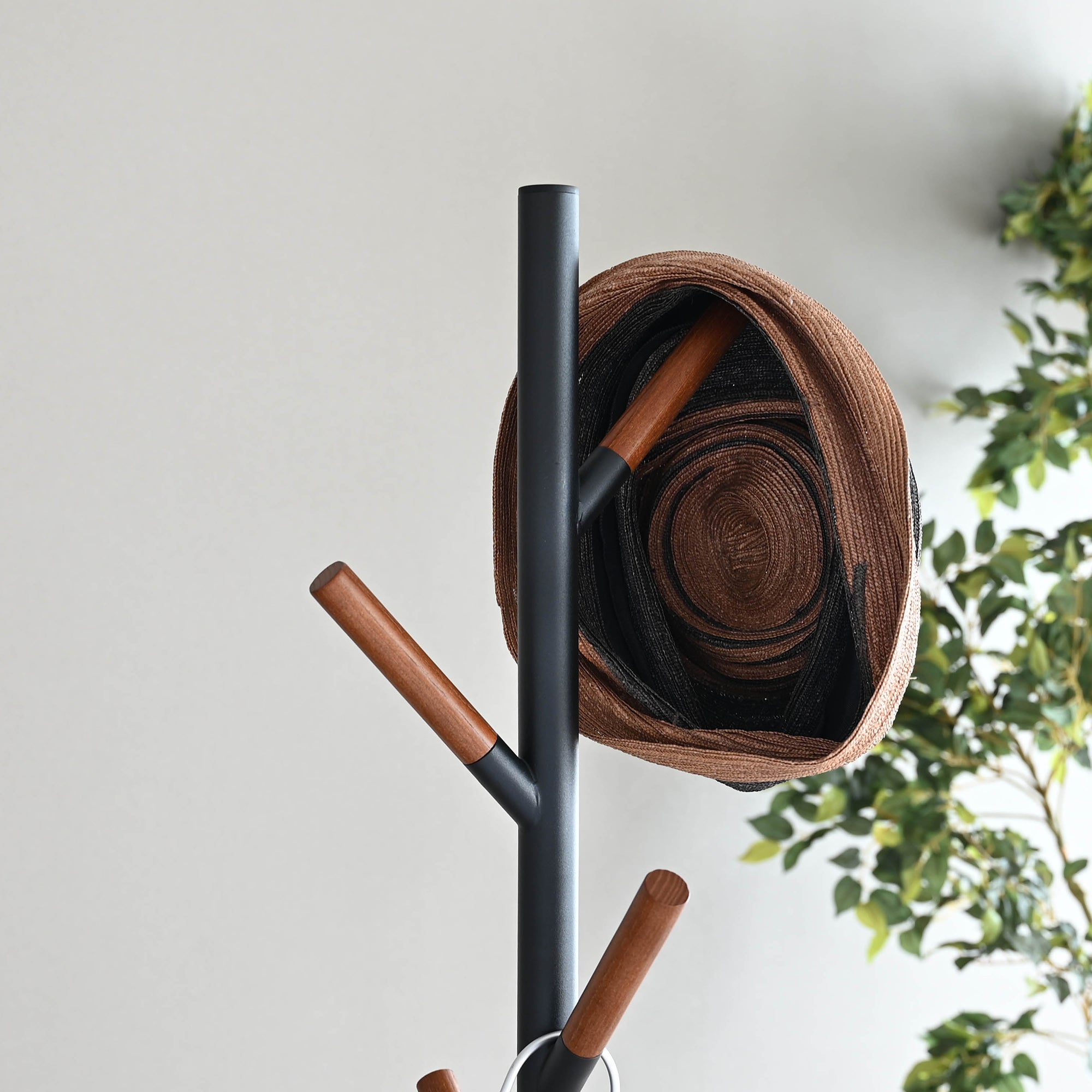 Yamazaki 2814 Coatrack-Stands-Pedestals - View #7