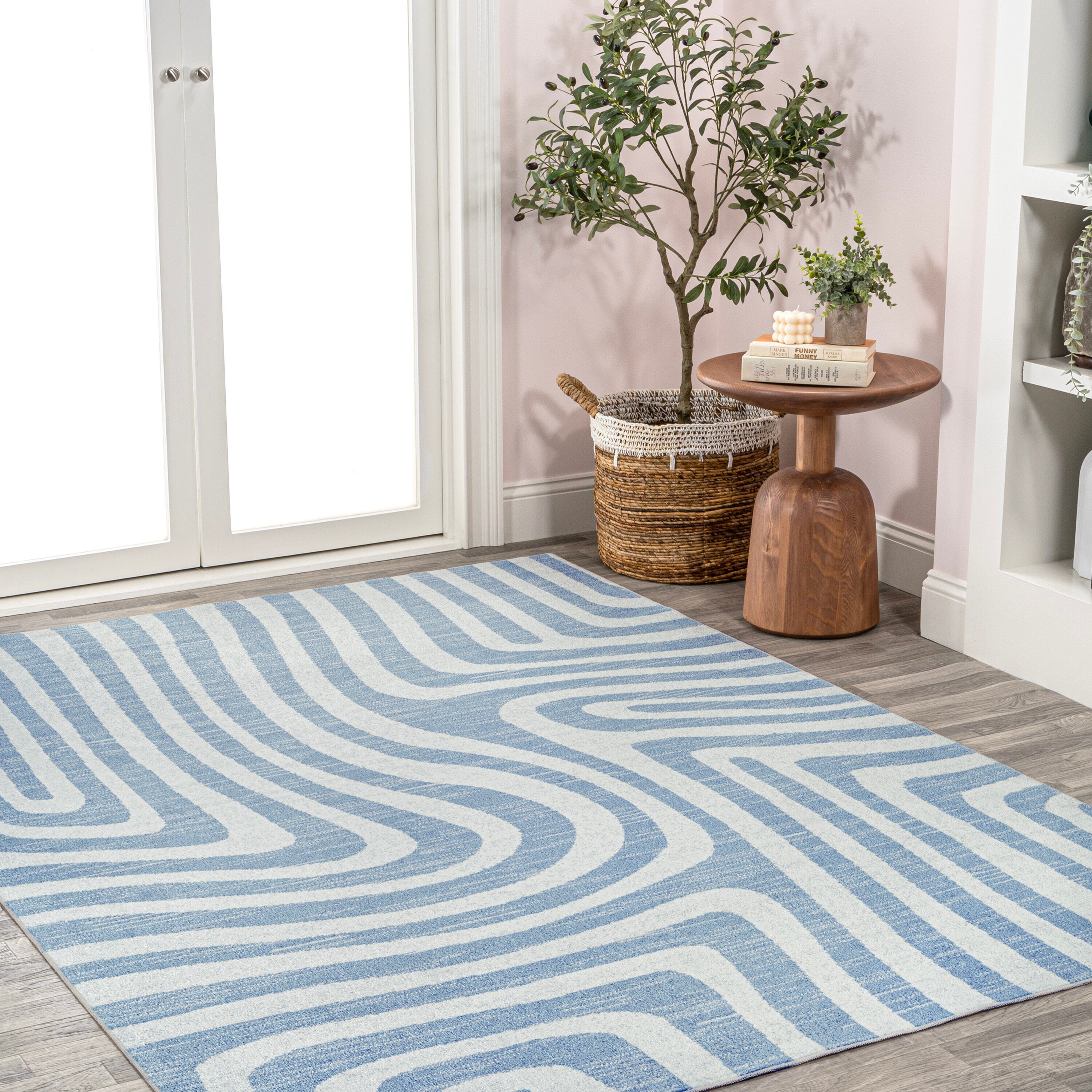 Blue and Cream Abstract Synthetic 4' x 6' Washable Area Rug