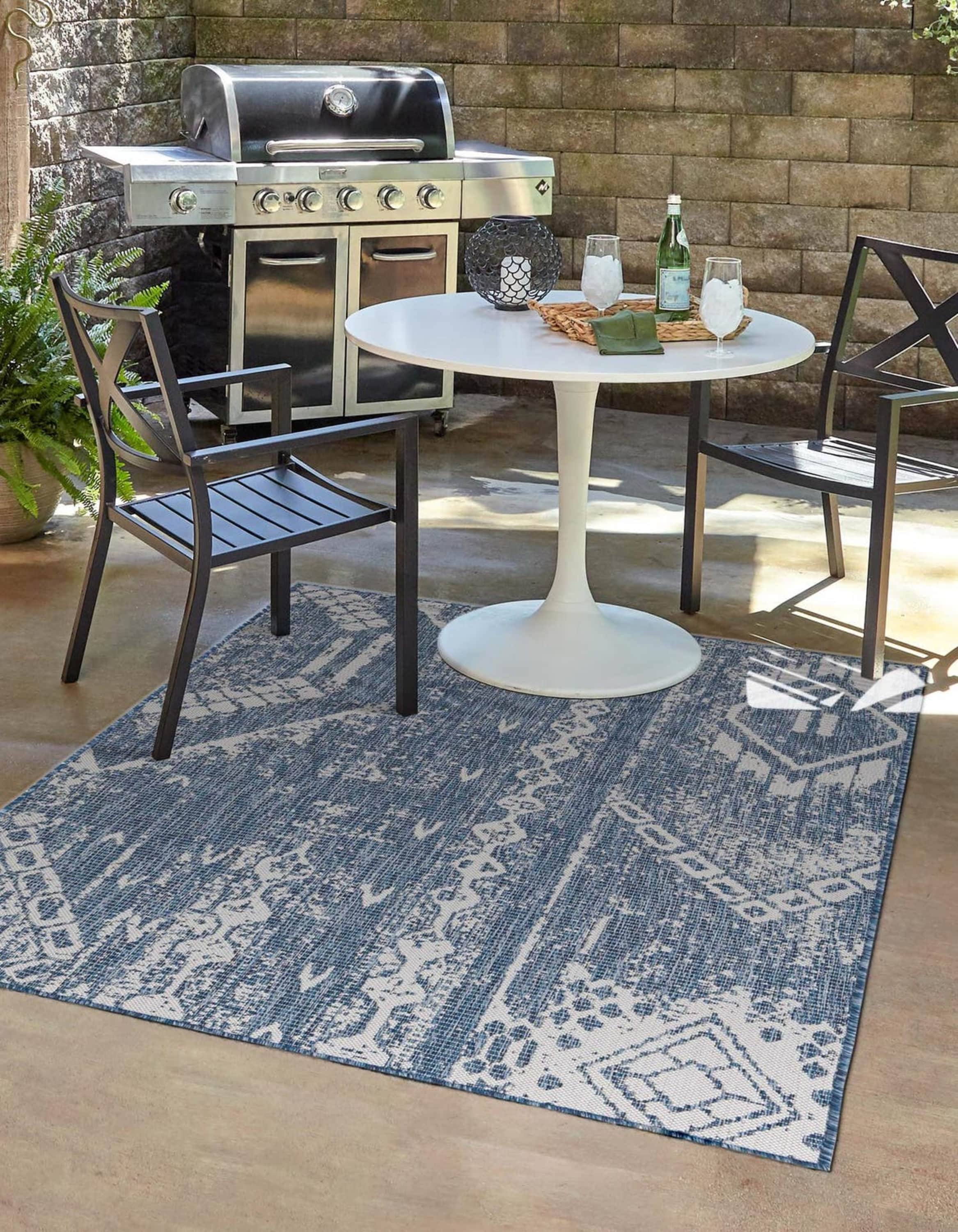 Unique Loom 3181047 Outdoor Bohemian 6 x 9 (ft) Loomed Polypropylene Blue Rectangular Indoor/Outdoor Abstract Area rug