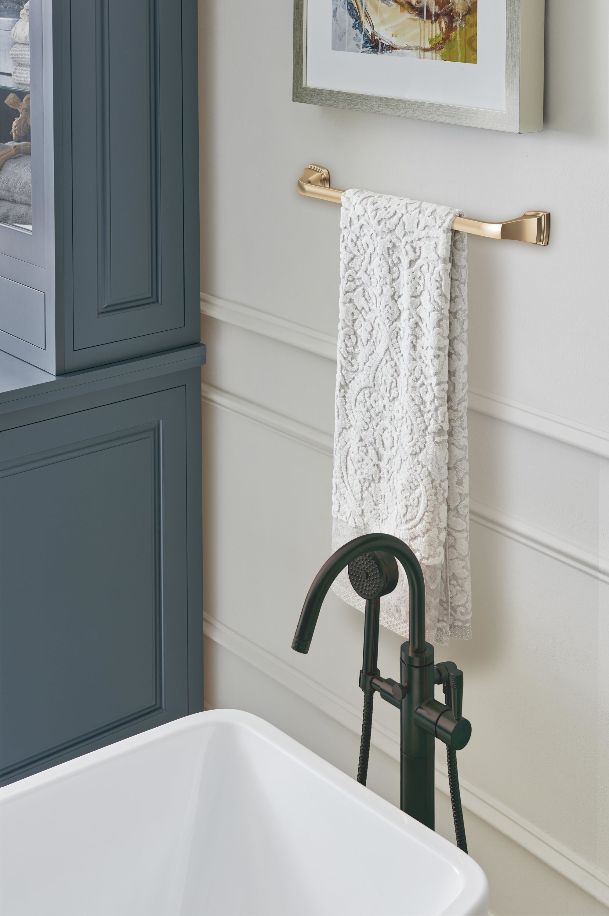 Champagne Bronze 18 Inch Wall Mounted Towel Bar
