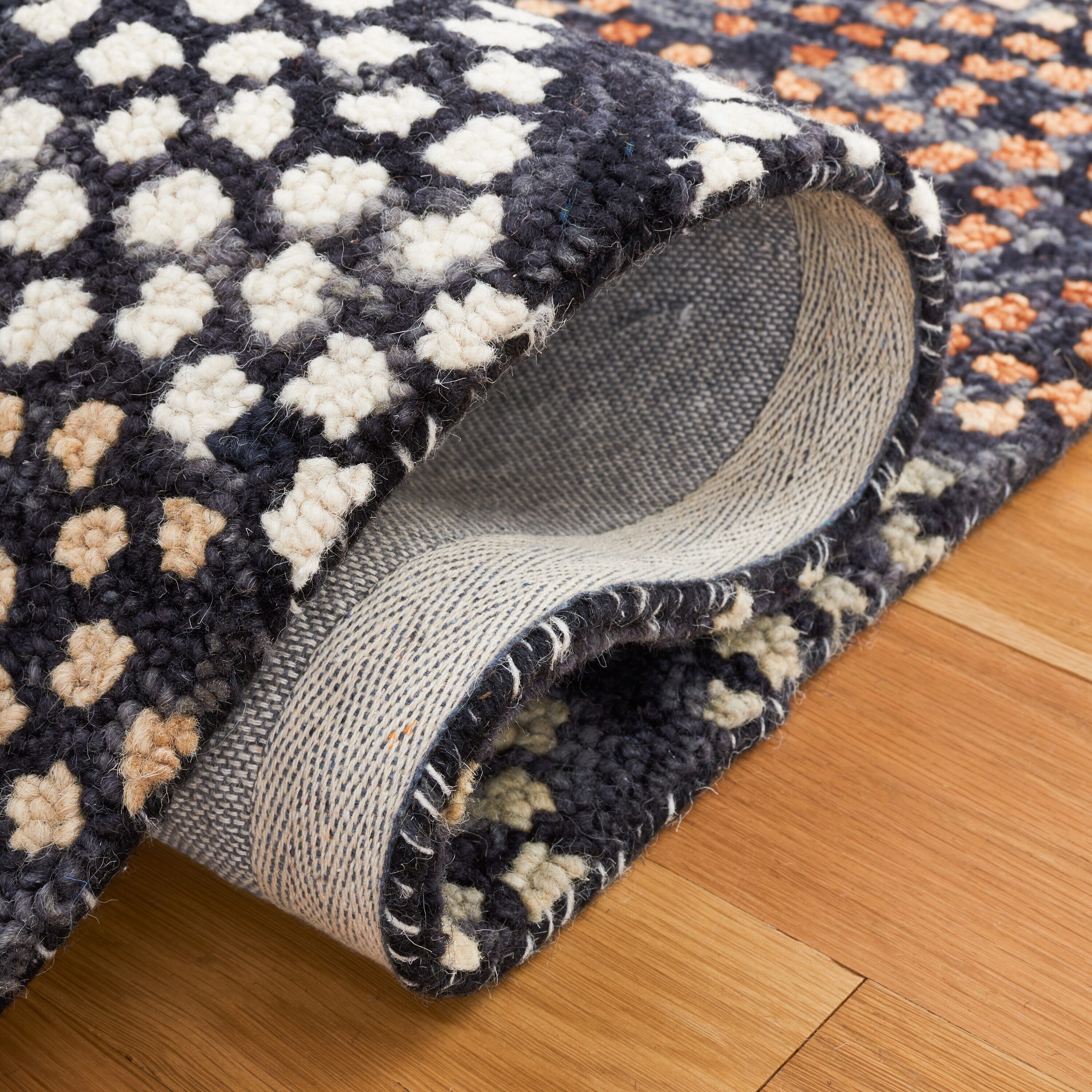 Trace Ivory and Navy Hand-Tufted Wool Area Rug