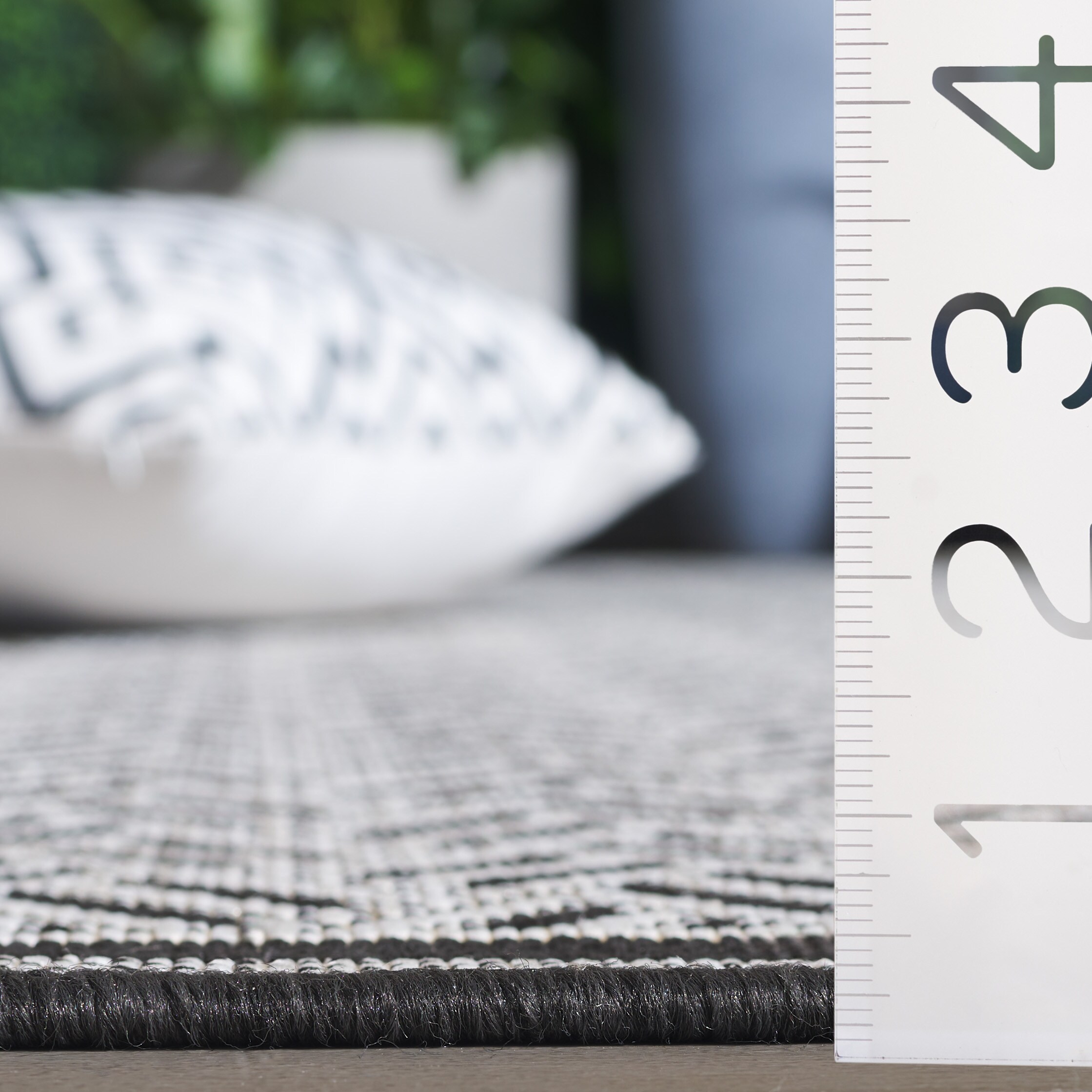 Safavieh TER800Z-7SQ rugs - View #3