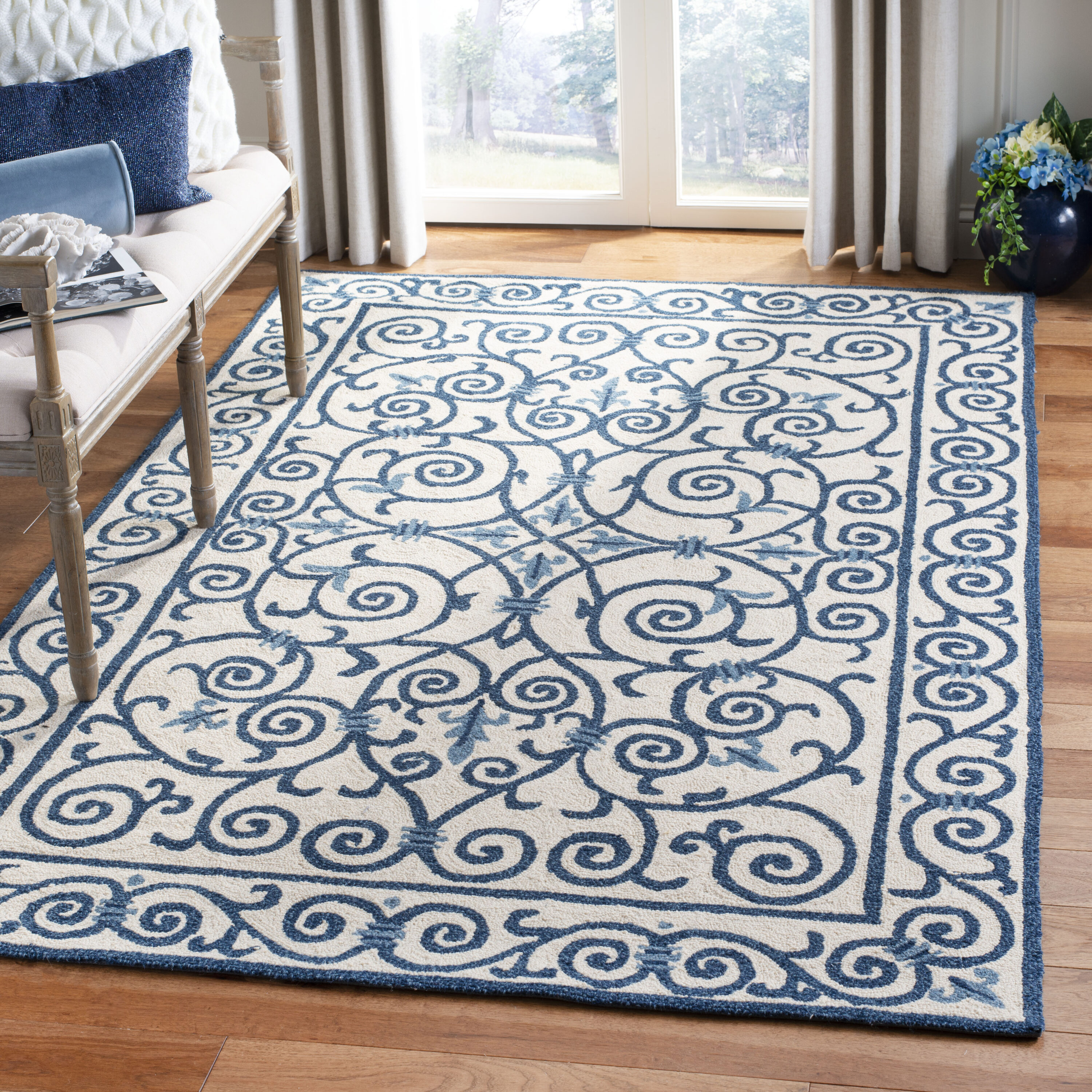Safavieh HK11I-4 Chelsea Iron Gate 4 x 6 (ft) Hooked Wool Ivory/Dark Blue Rectangular Indoor Abstract Area rug