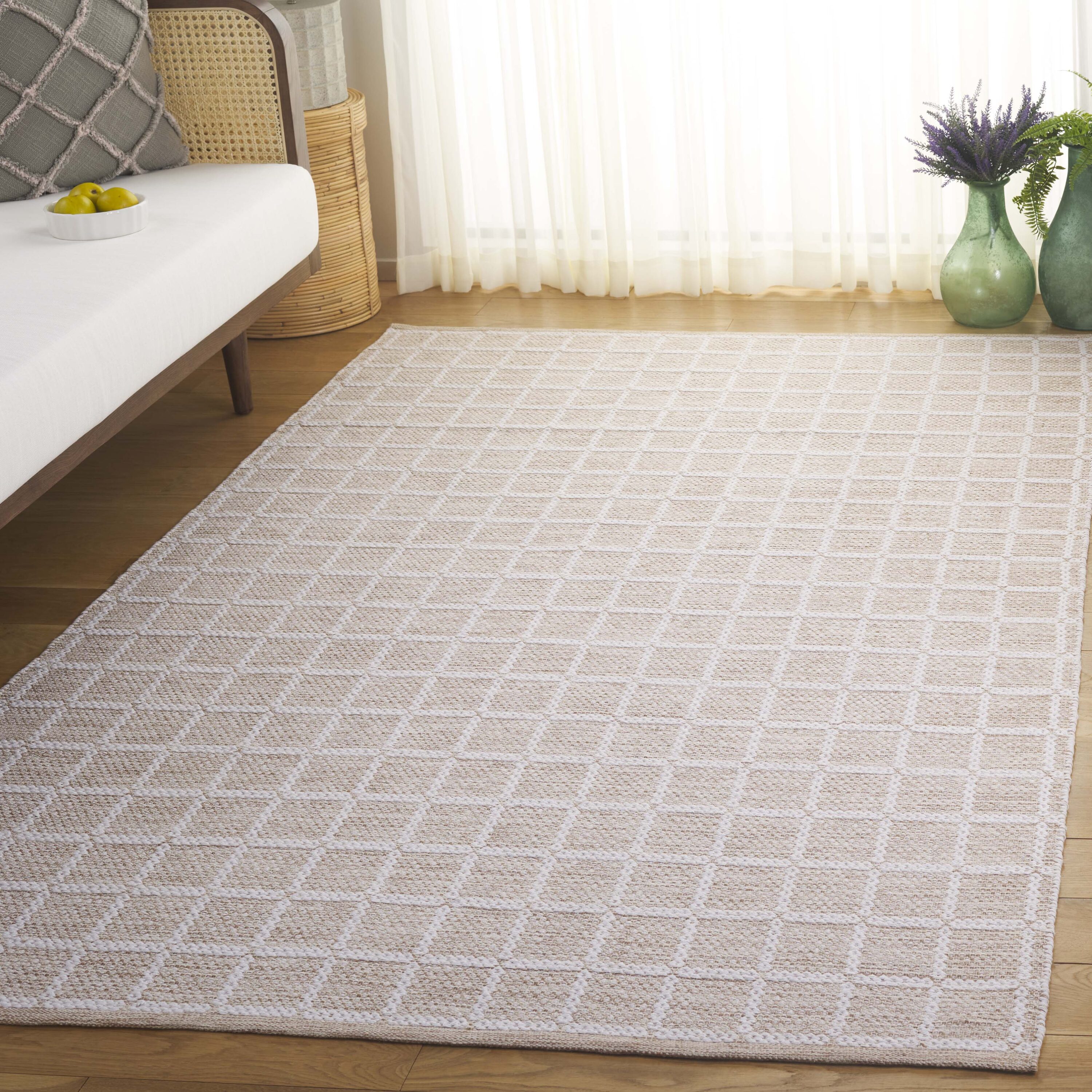  Montauk 977 Beige/Ivory Contemporary 5ft x 8ft Medium Rectangle Rug
