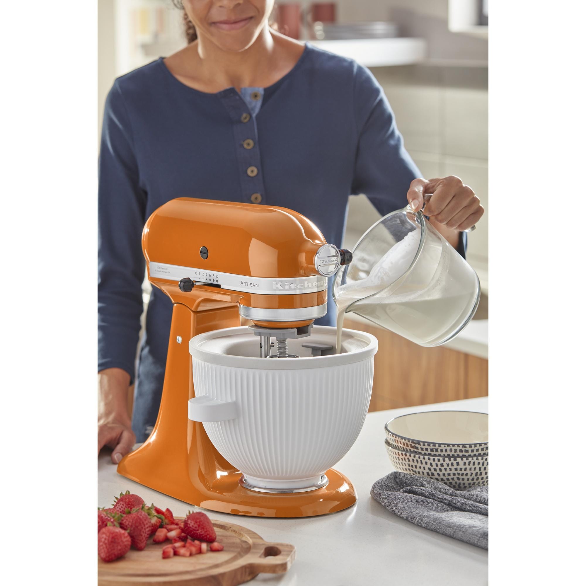 KitchenAid Ice Cream Maker Attachment - Excludes 7, 8, and most 6 Quart  Models, Fits 5 to 6 quart Mixers: Kitchenaid Mixer Attachments: Home &  Kitchen 
