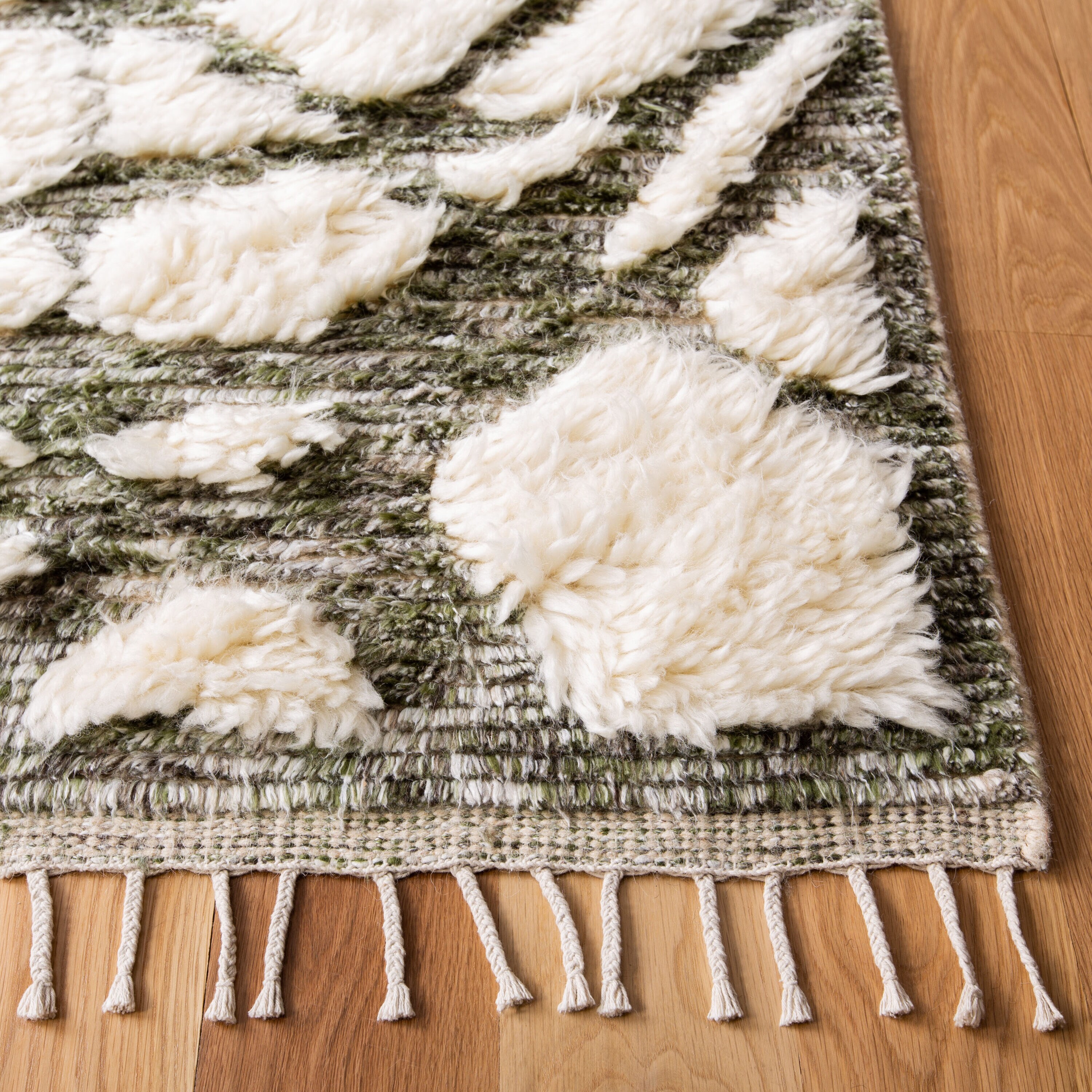 Safavieh MAN463W-4 rugs - View #5