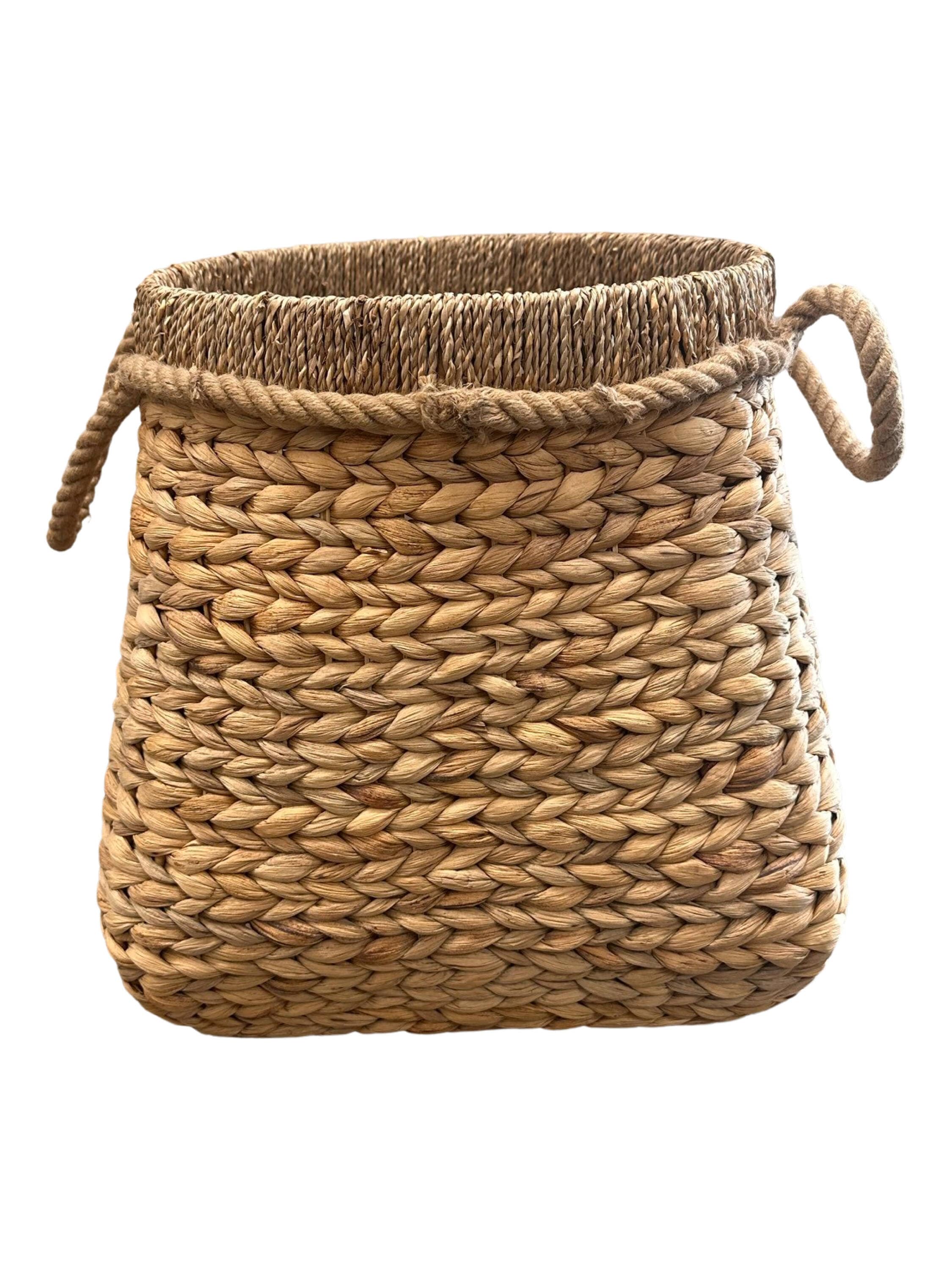 Small Wicker Fishing Basket - 7.5 x 6 x 5.5 Handle - Brown