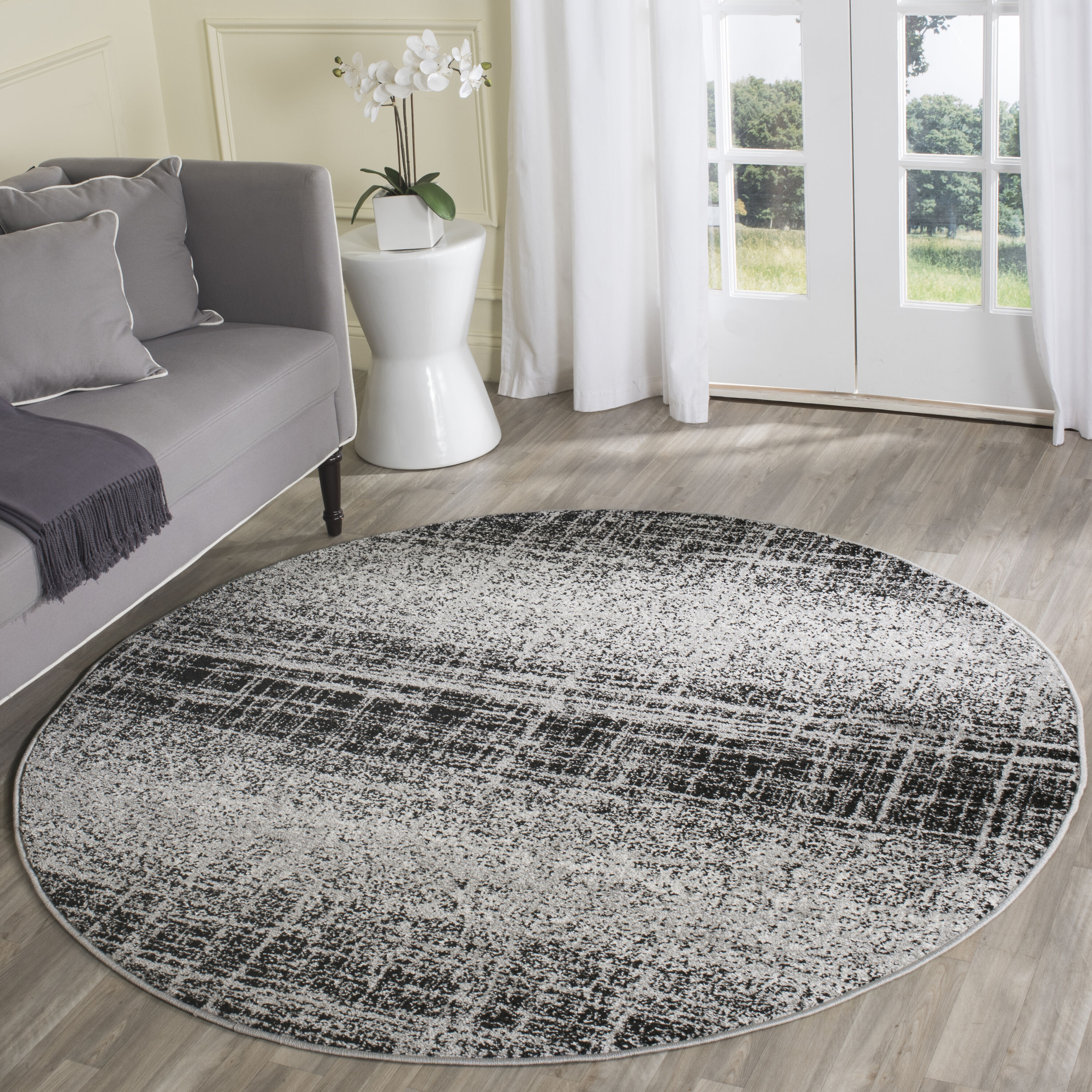 Safavieh ADR116A-4R Adirondack Lannet 4 x 4 (ft) Loomed Polypropylene Silver/Black Round Indoor Abstract Industrial Area rug