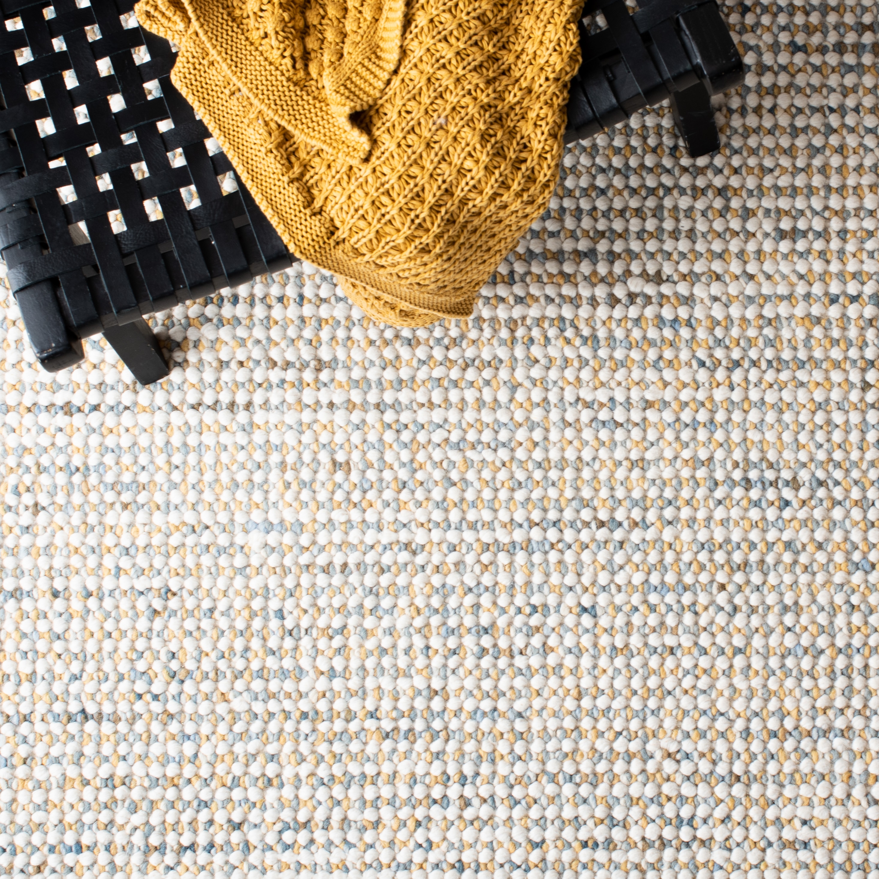 Safavieh VRM401D-6SQ rugs - View #7